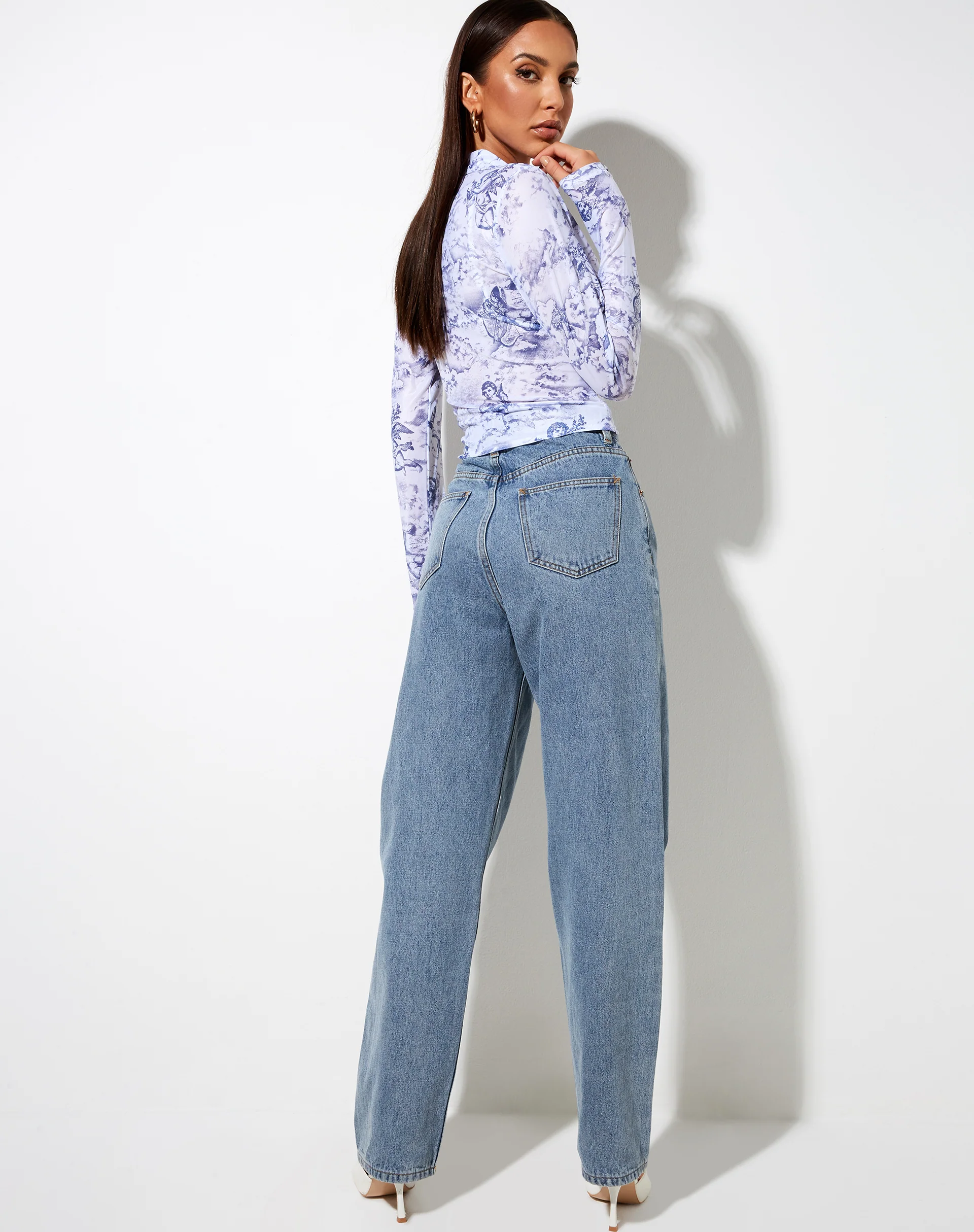 Kelly Shirt in 20's Cherub White Blue - Image 2