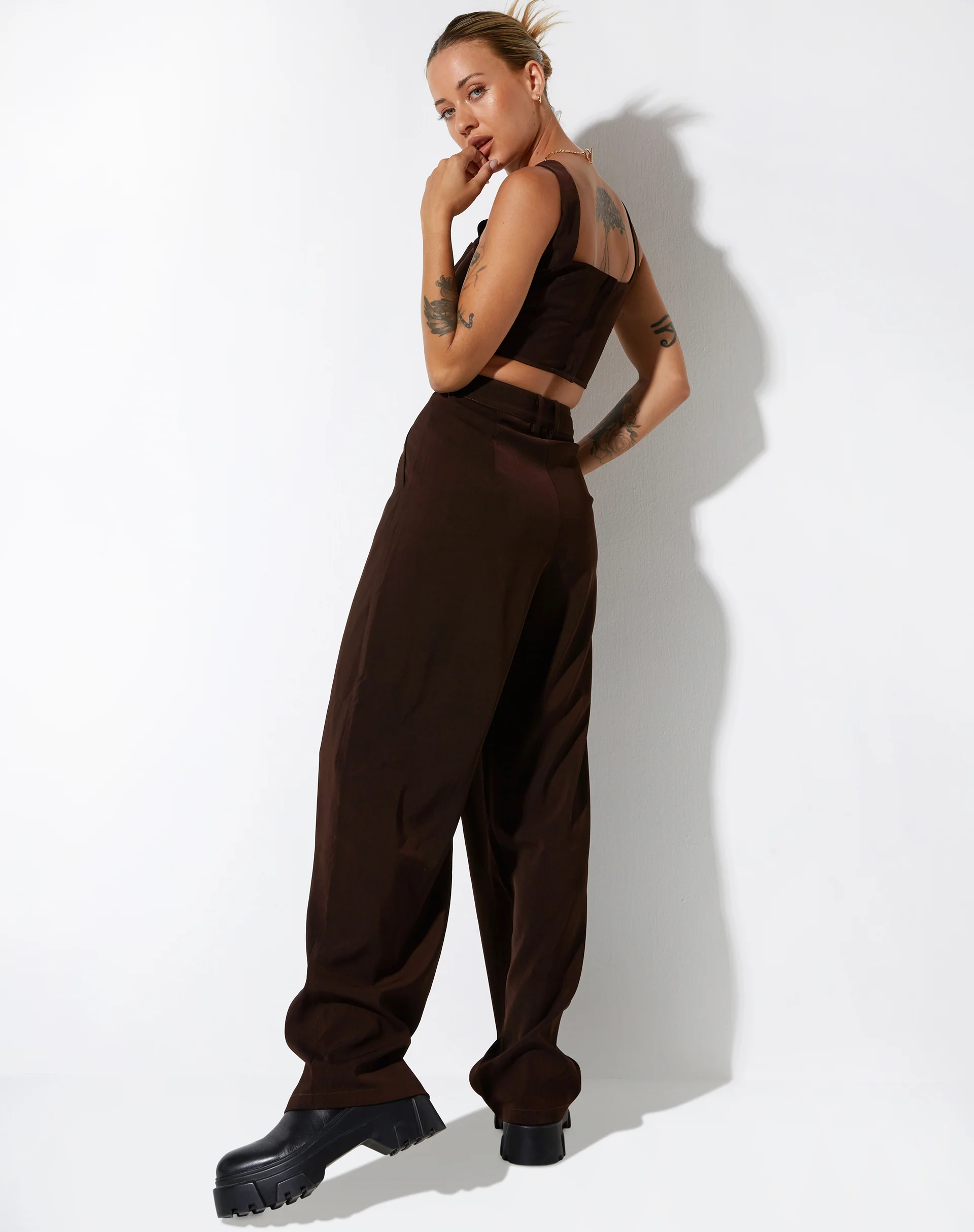 Kicy Corset Top in Tailoring Dark Chocolate - Image 6