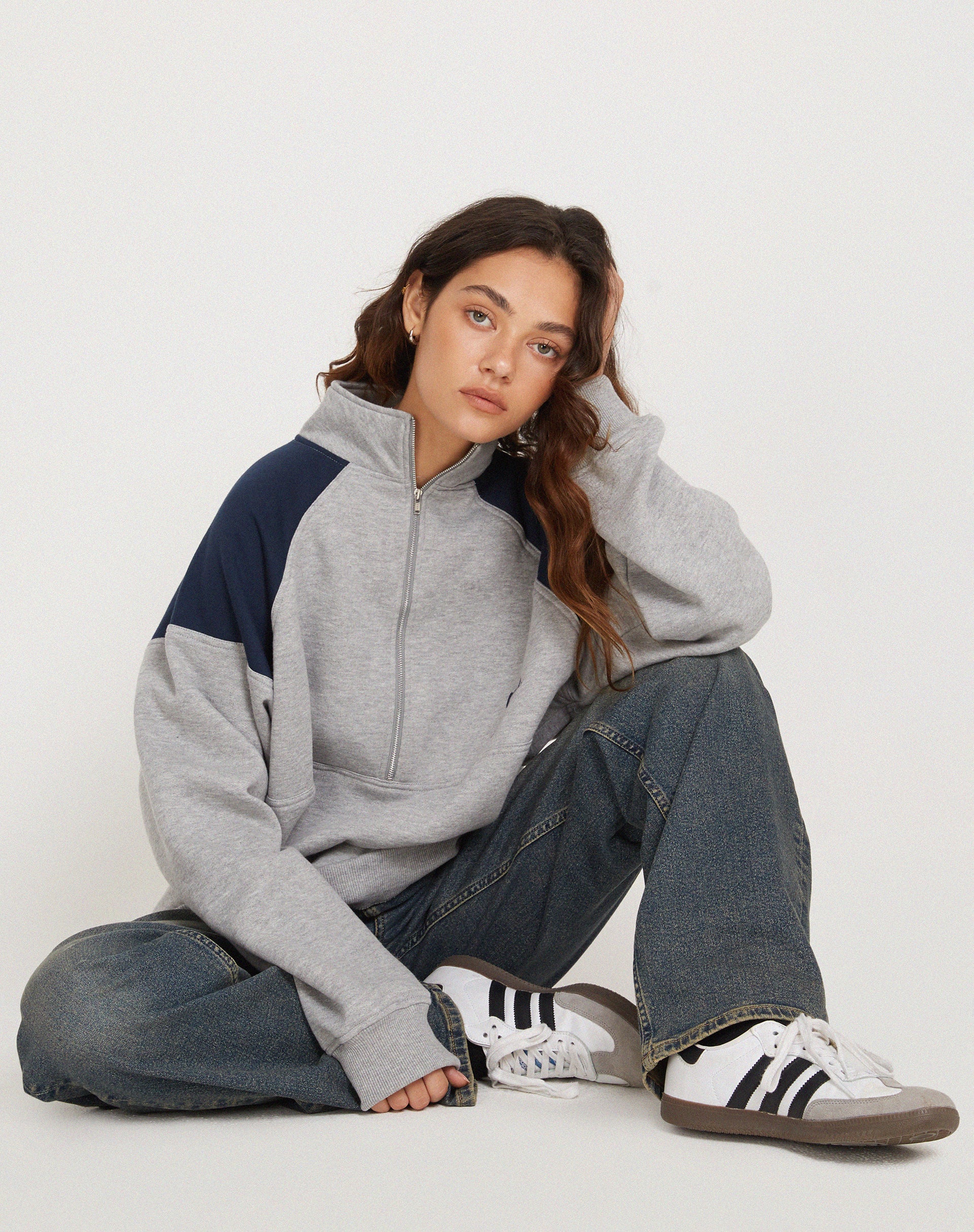 Laksa Sweatshirt in Grey and Marl Navy - Image 2