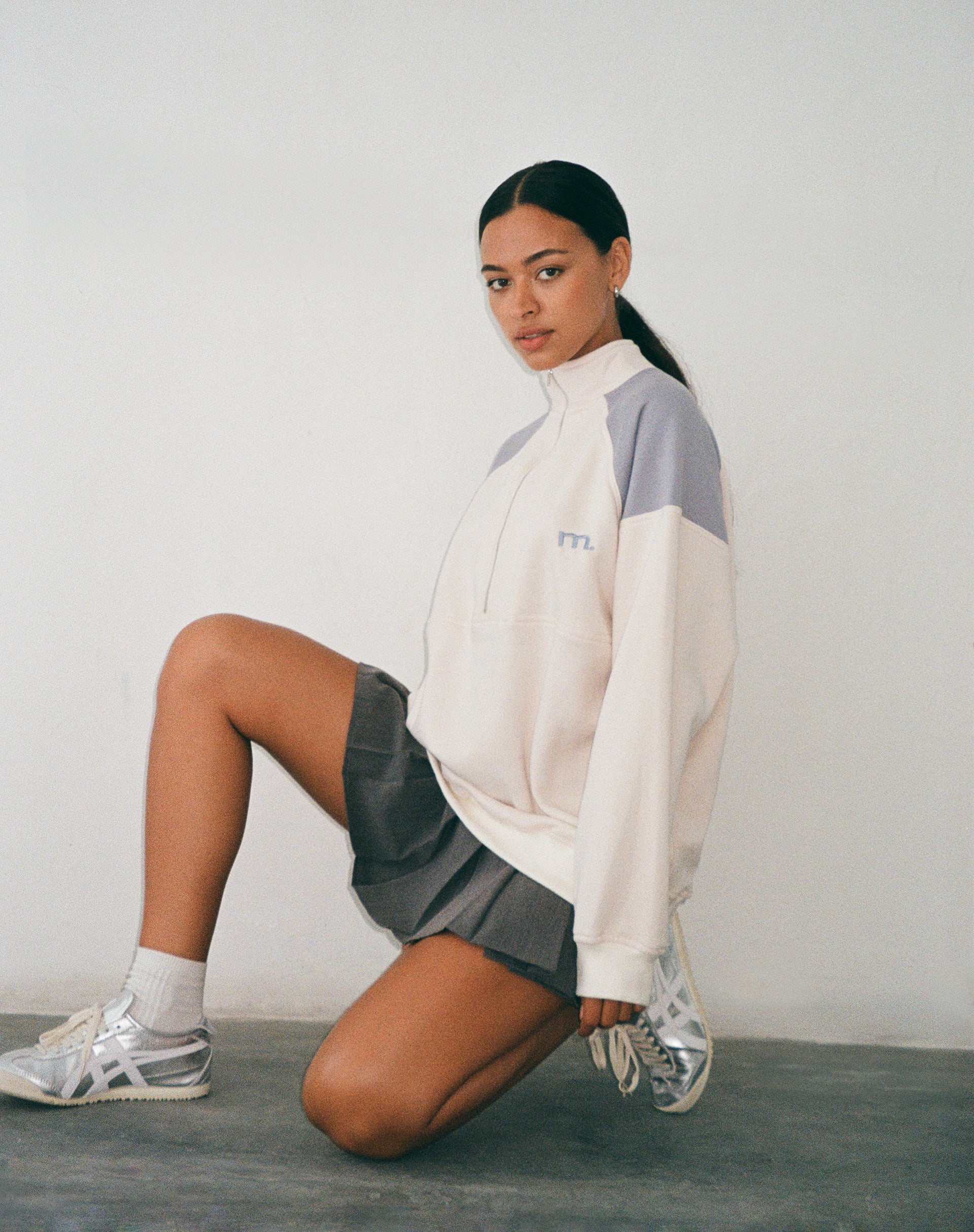 Laksa Sweatshirt in Winter White and Powder Blue - Image 4