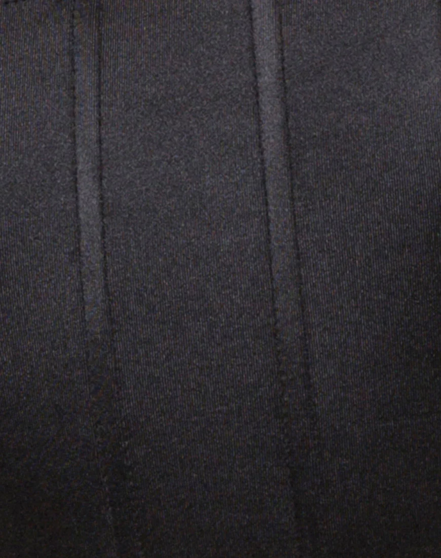 Landos Crop Top in Black - Image 5