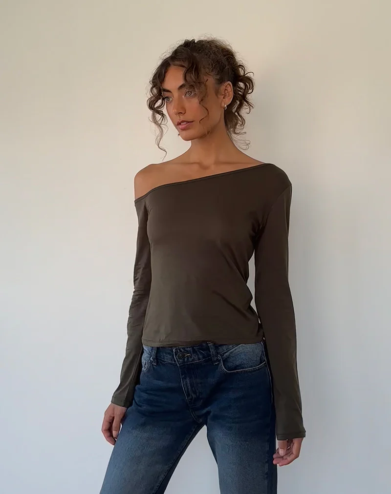 Ledez Asymmetrical Slouchy Top in Olive Tissue Jersey - Image 4