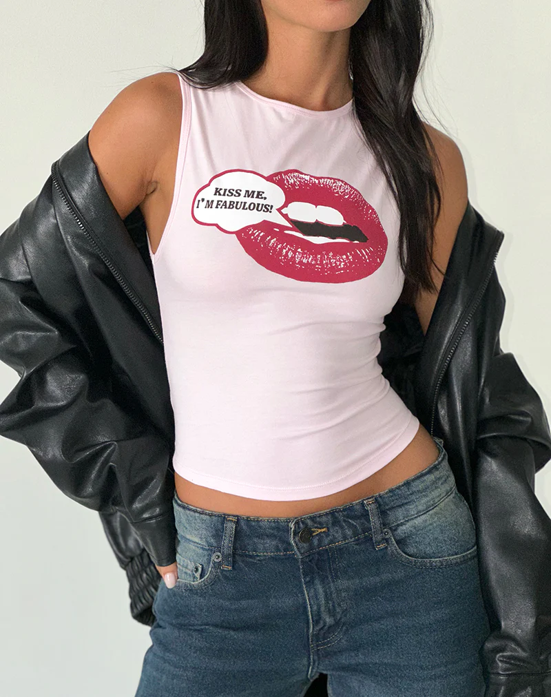 Leen Tank Top in Pink with Kiss Me I'm Fab Graphic - Image 2