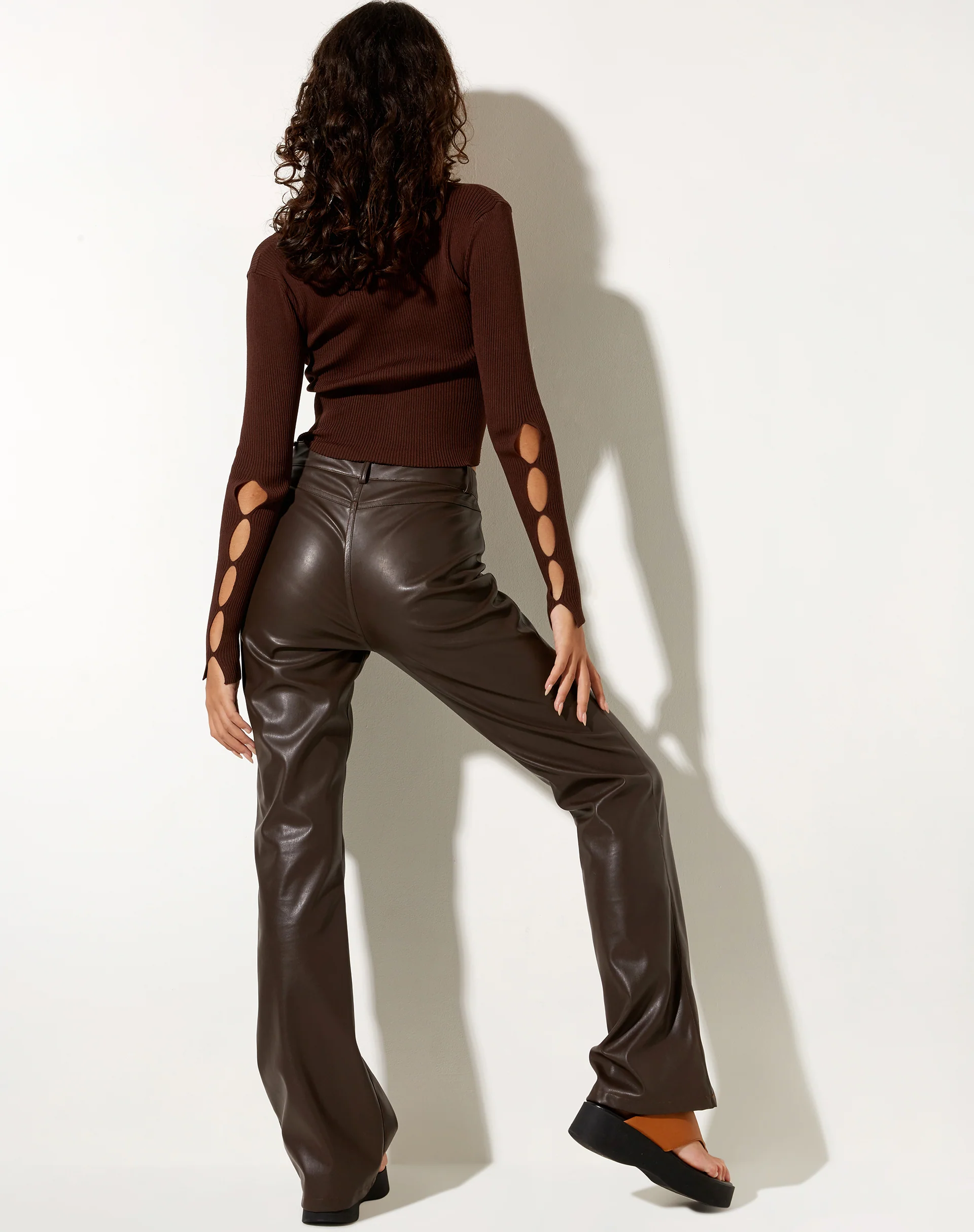 Lemuria Cardi in Rib Dark Brown - Image 8