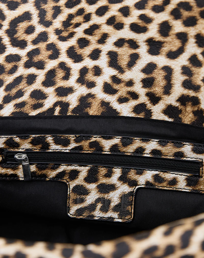 Shoulder Bag in Leopard Print - Image 5