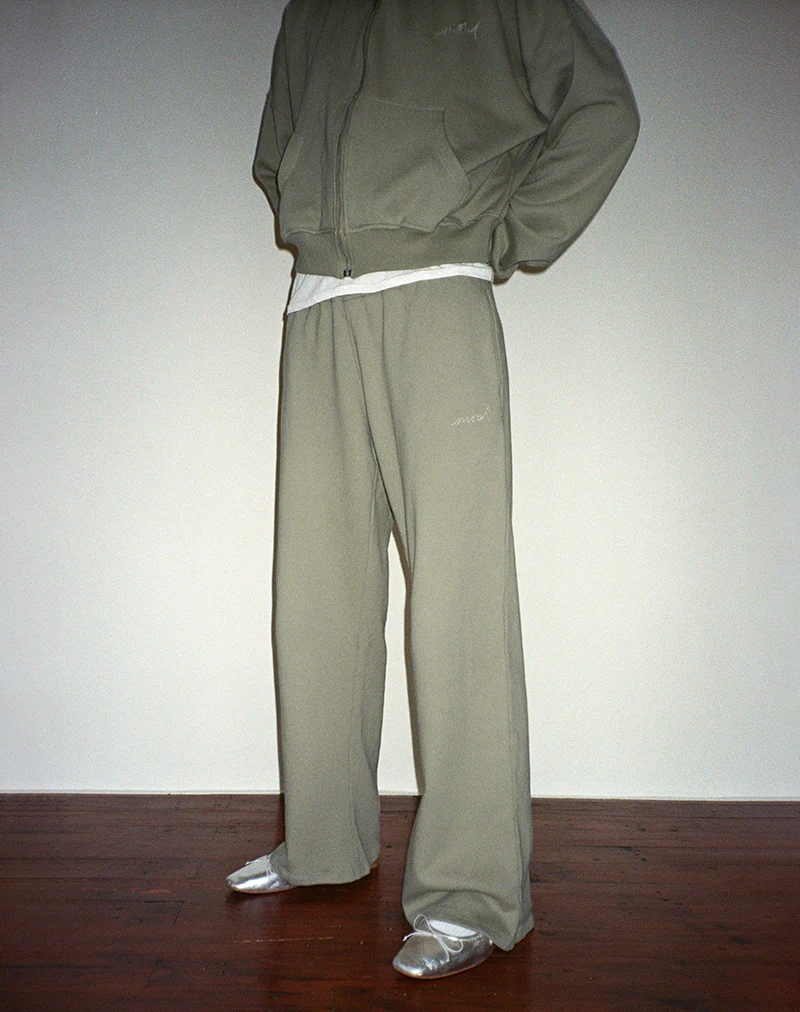 Loose Jogger in London Fog with Ivory 'MOTEL' Embroidery - Image 3