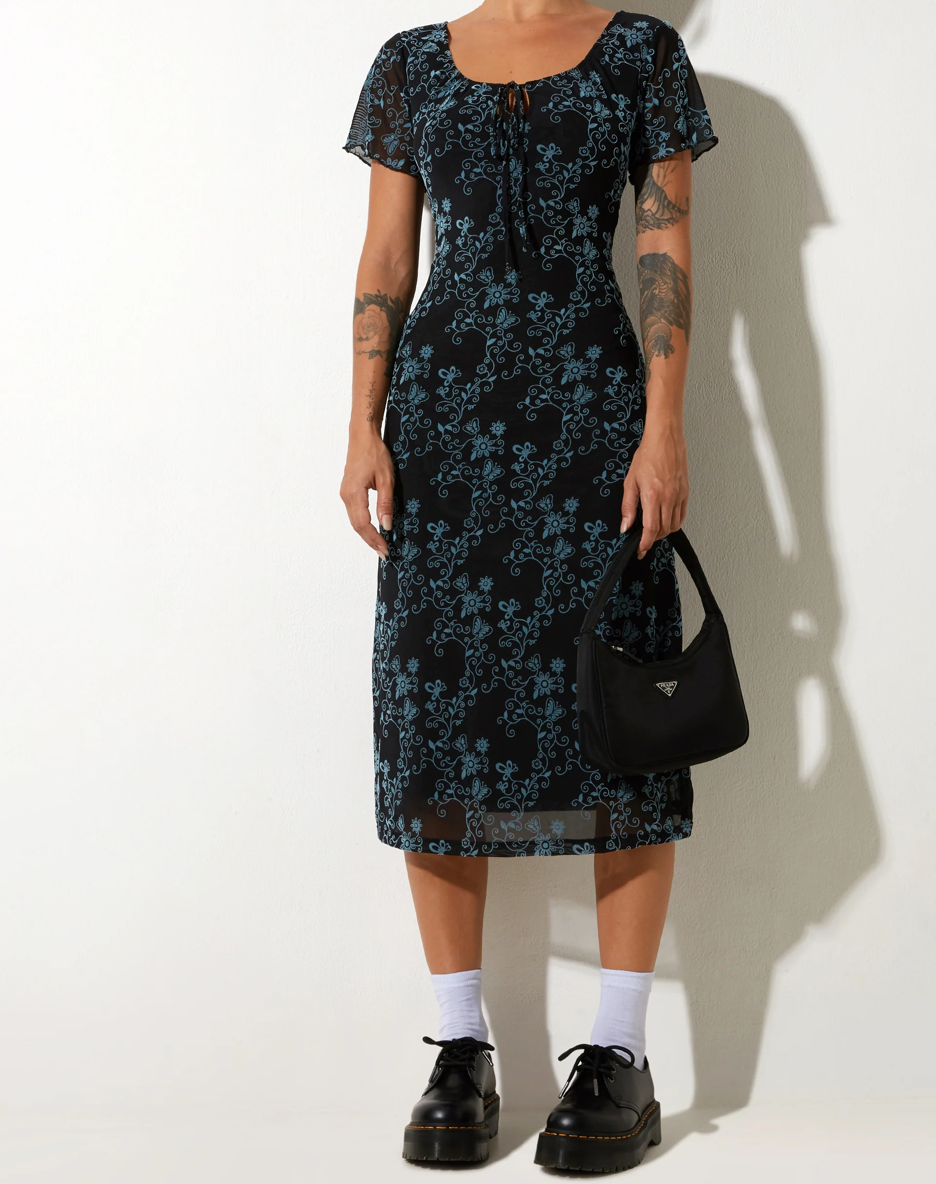 Lorani Midi Dress in Butterfly Vine Flock Blue - Image 5