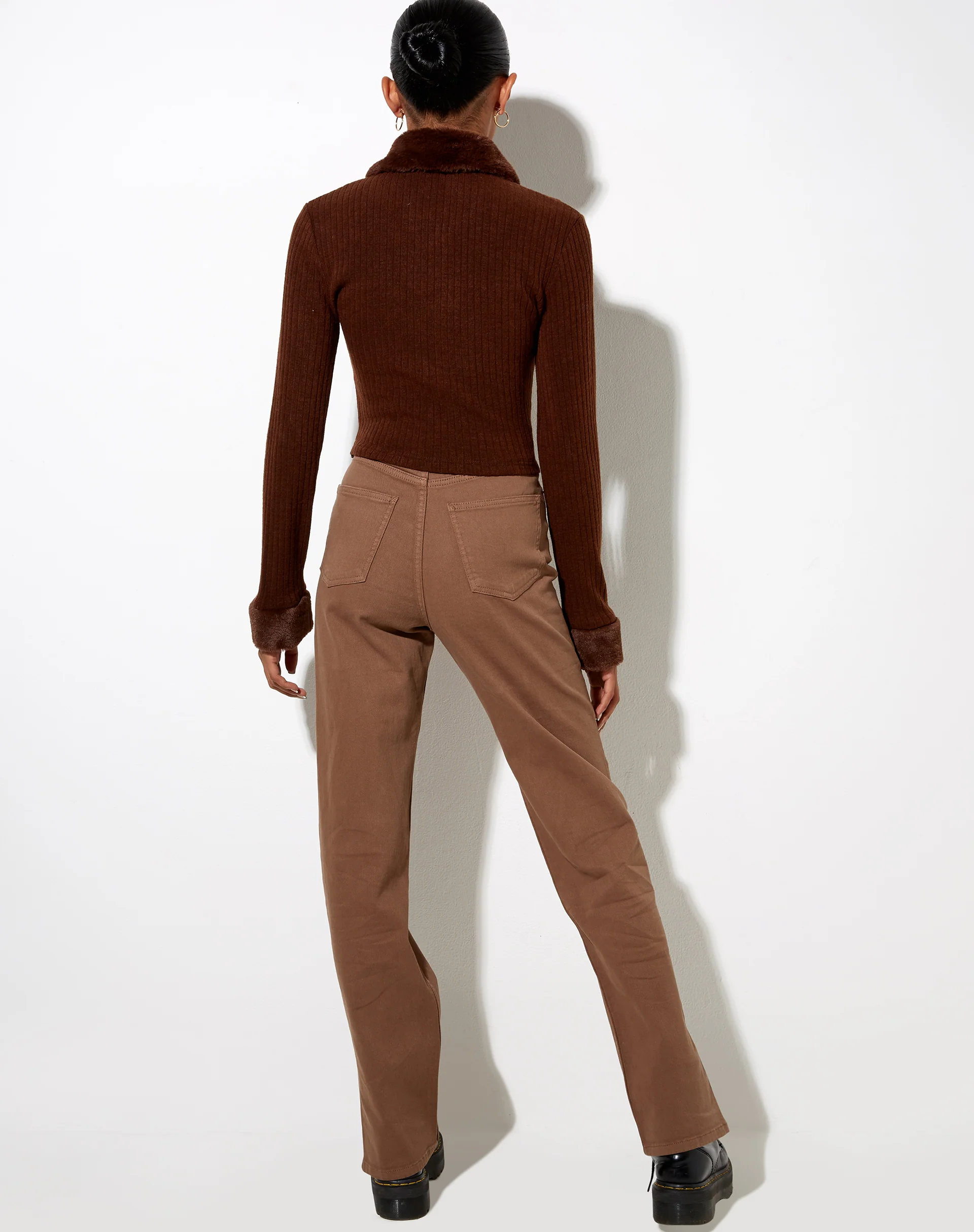 Loria Cardi in Chocolate - Image 5