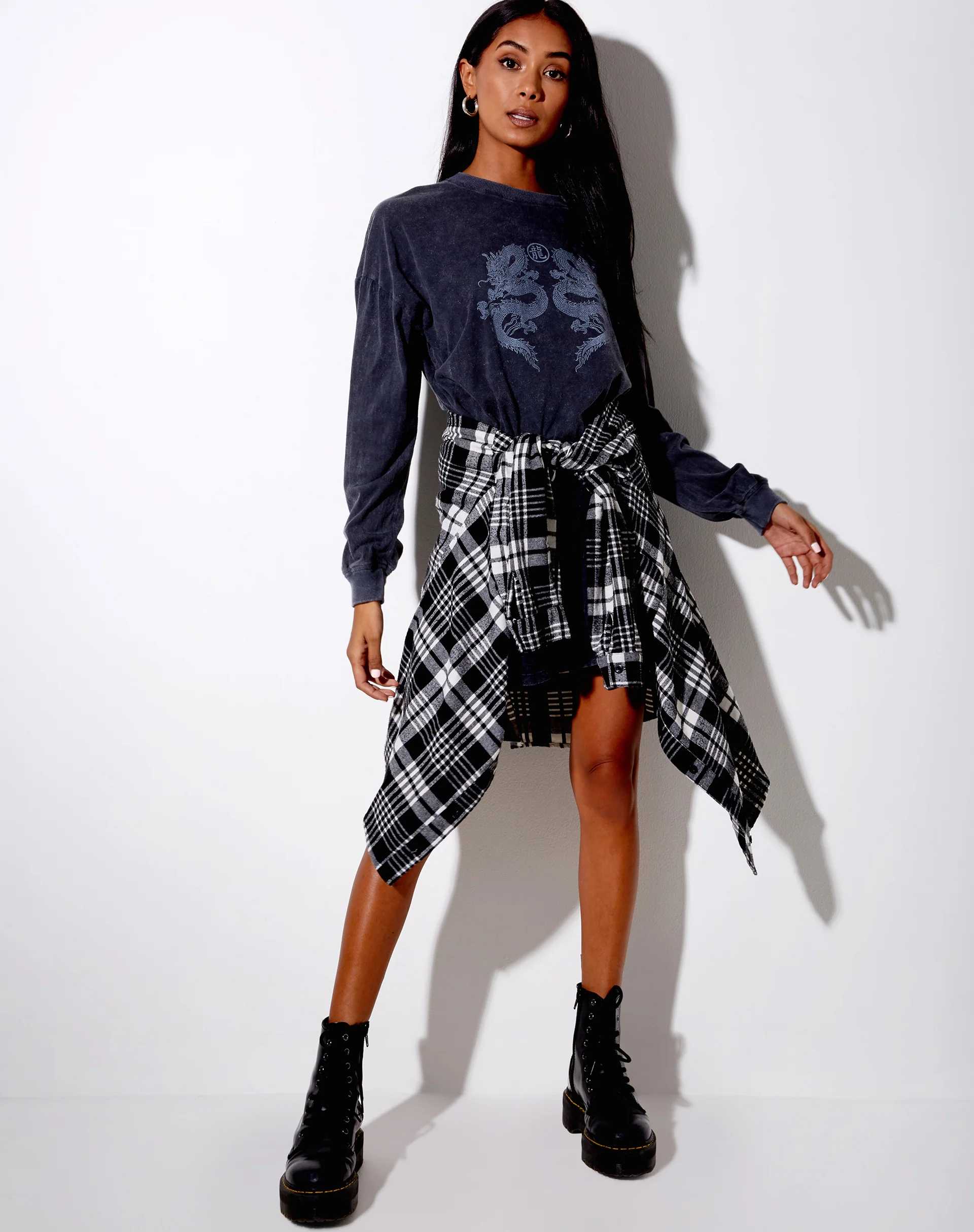 Lotsun Sweatshirt in Black Wash Twin Dragon - Image 4