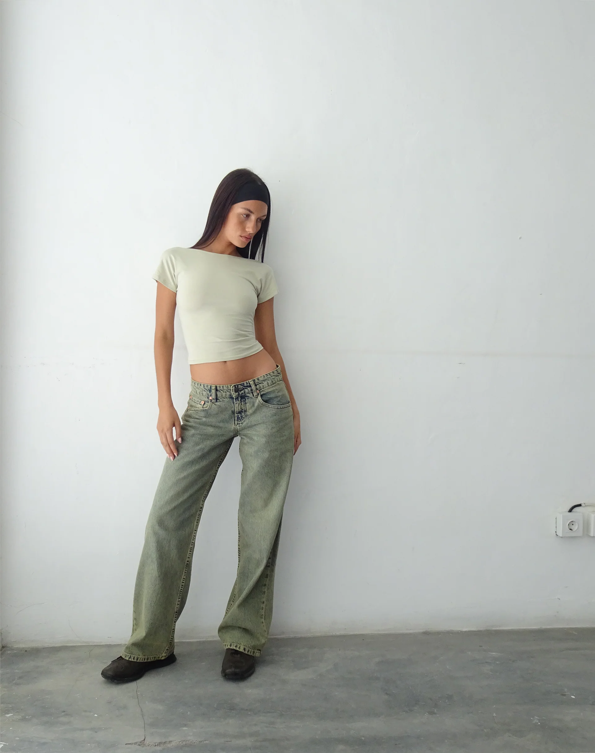 Low Rise Parallel Jeans in Sandy Blue Acid - Image 3