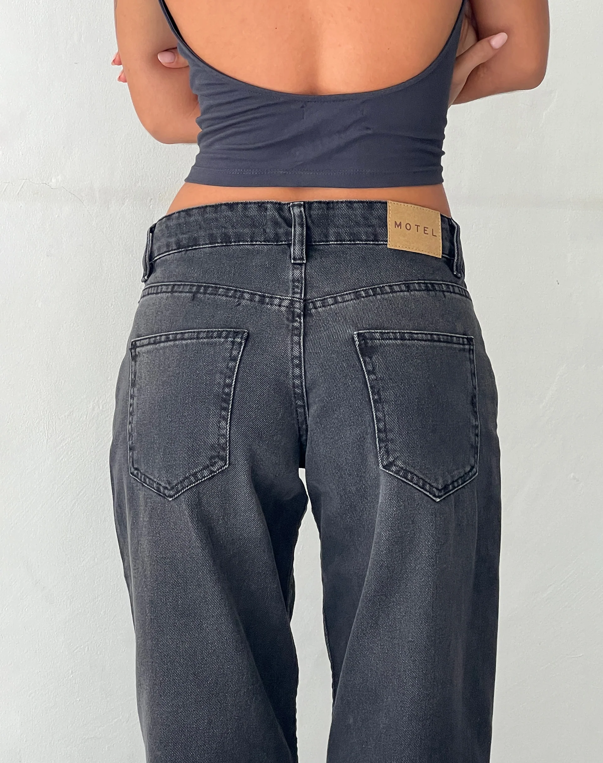 Low Rise Parallel Jeans in Vintage Black - Image 7