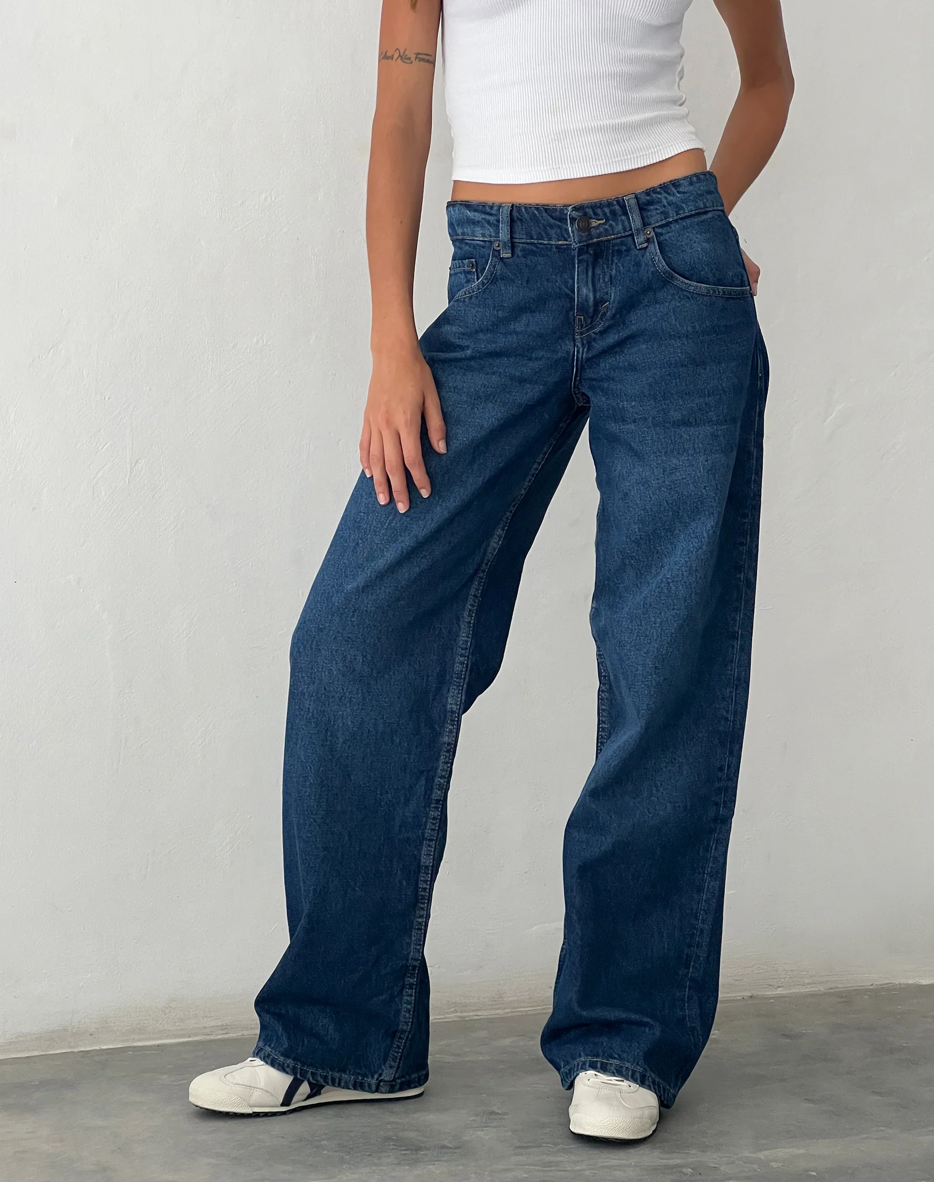 Low Rise Parallel Jeans in Mid Blue Used - Image 3