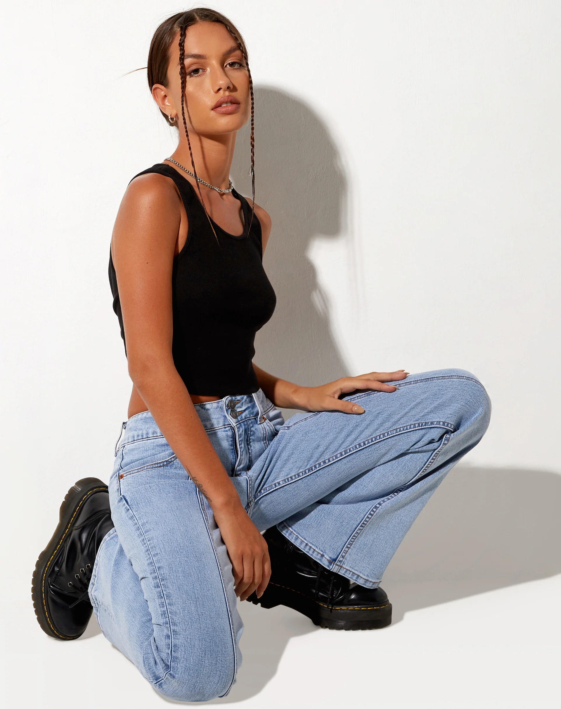Low Rise Seam Jeans in Super Light Wash Blue - Image 4