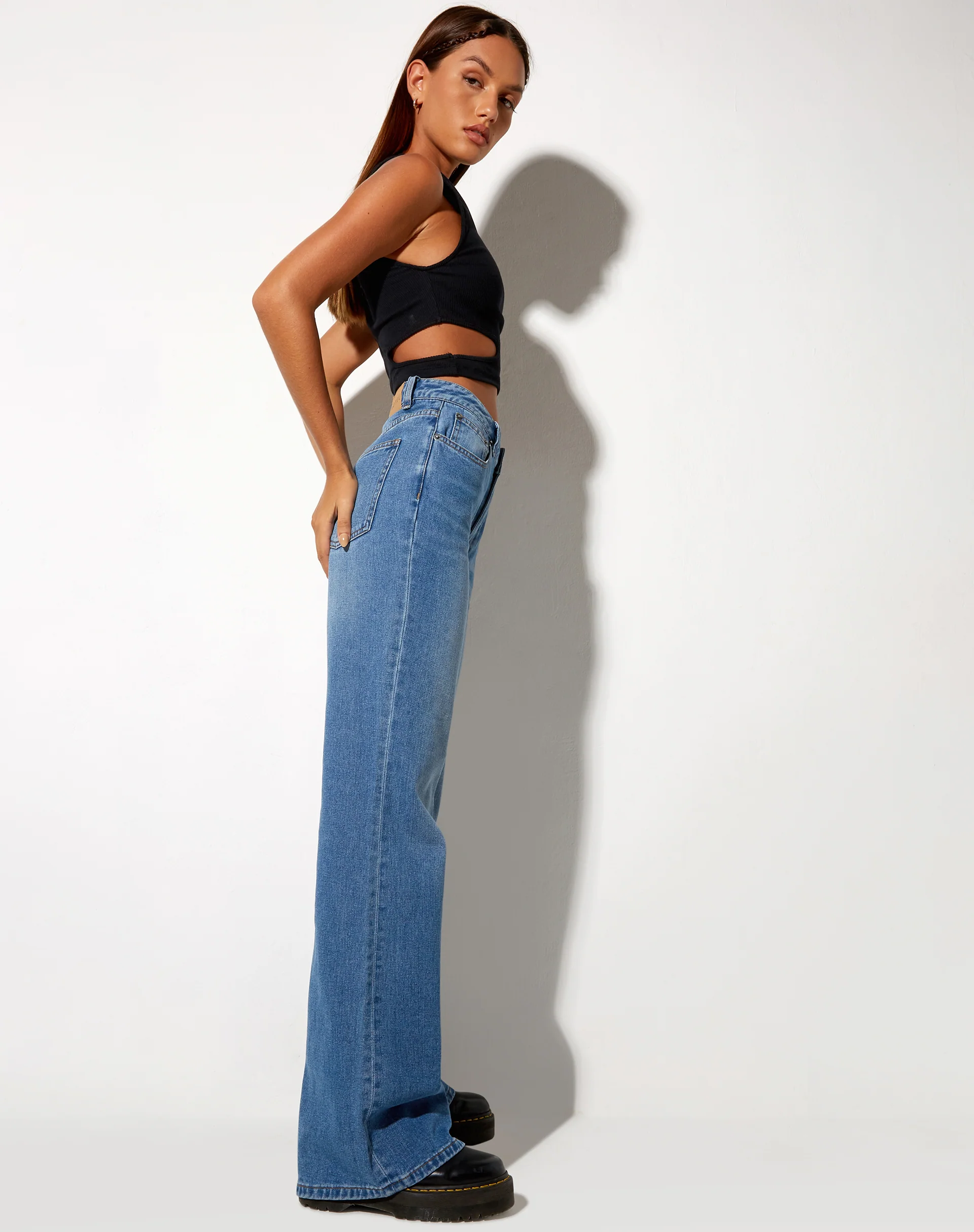Low Slung Jeans in Blue Wash - Image 4