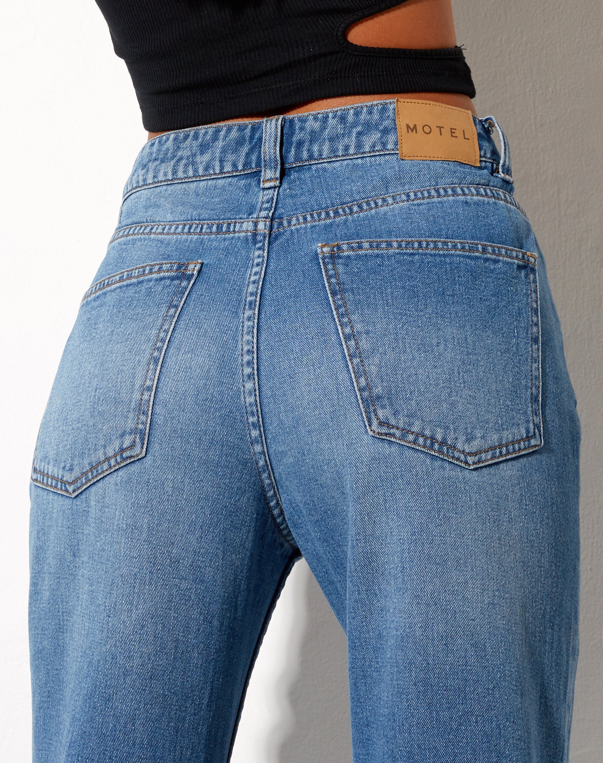 Low Slung Jeans in Blue Wash - Image 6