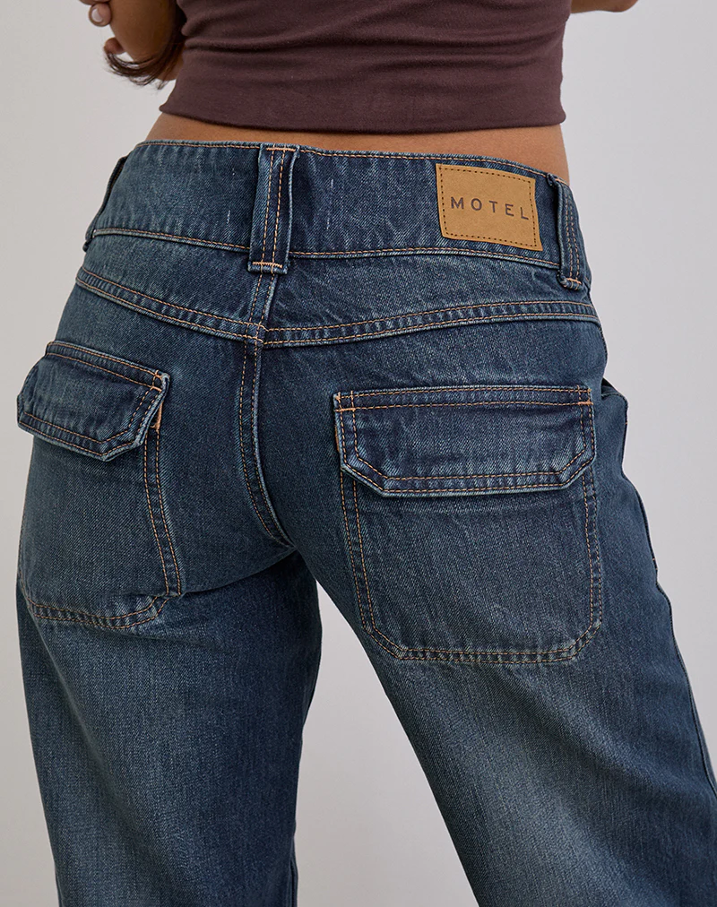 Low Rise Relaxed Cargo Jeans in Mid Blue Tint - Image 4
