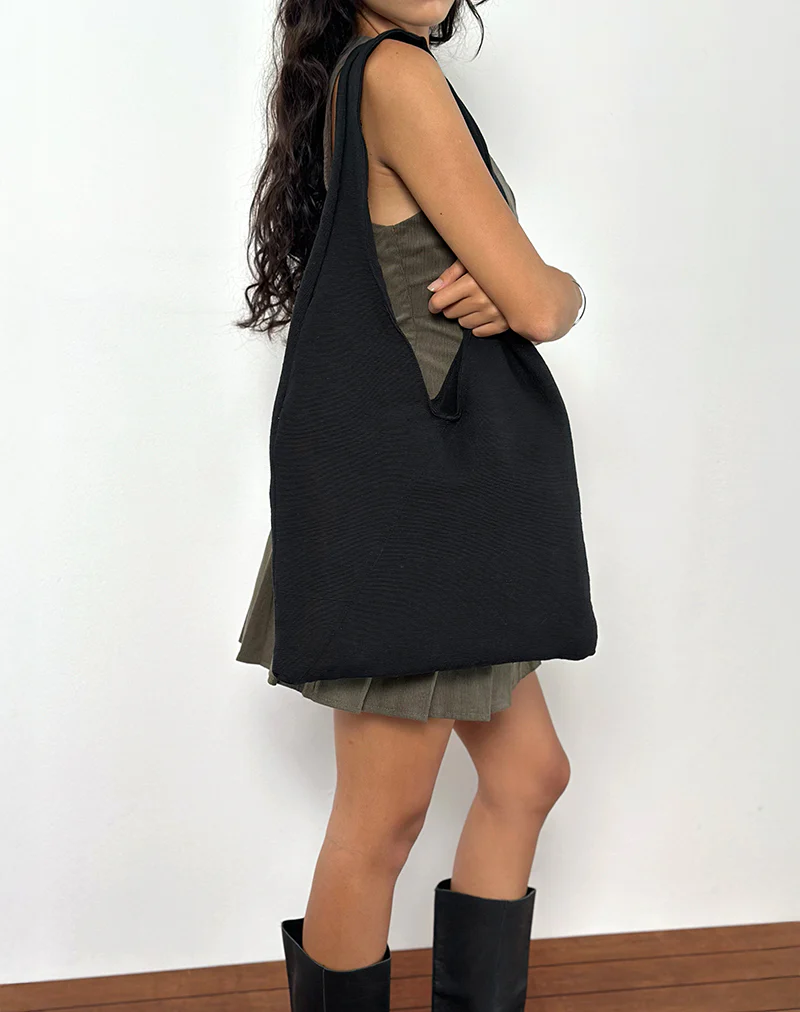 Lum Oversized Shoulder Bag in Black