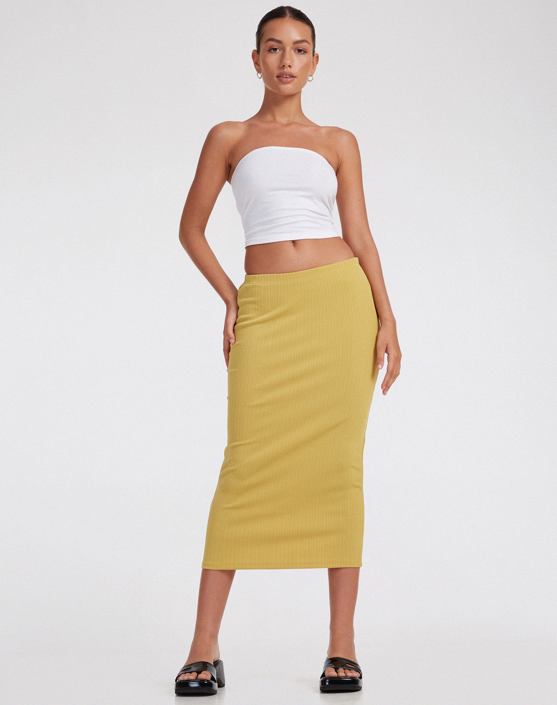 Magata Midi Skirt in Jersey Plise Mustard - Image 3