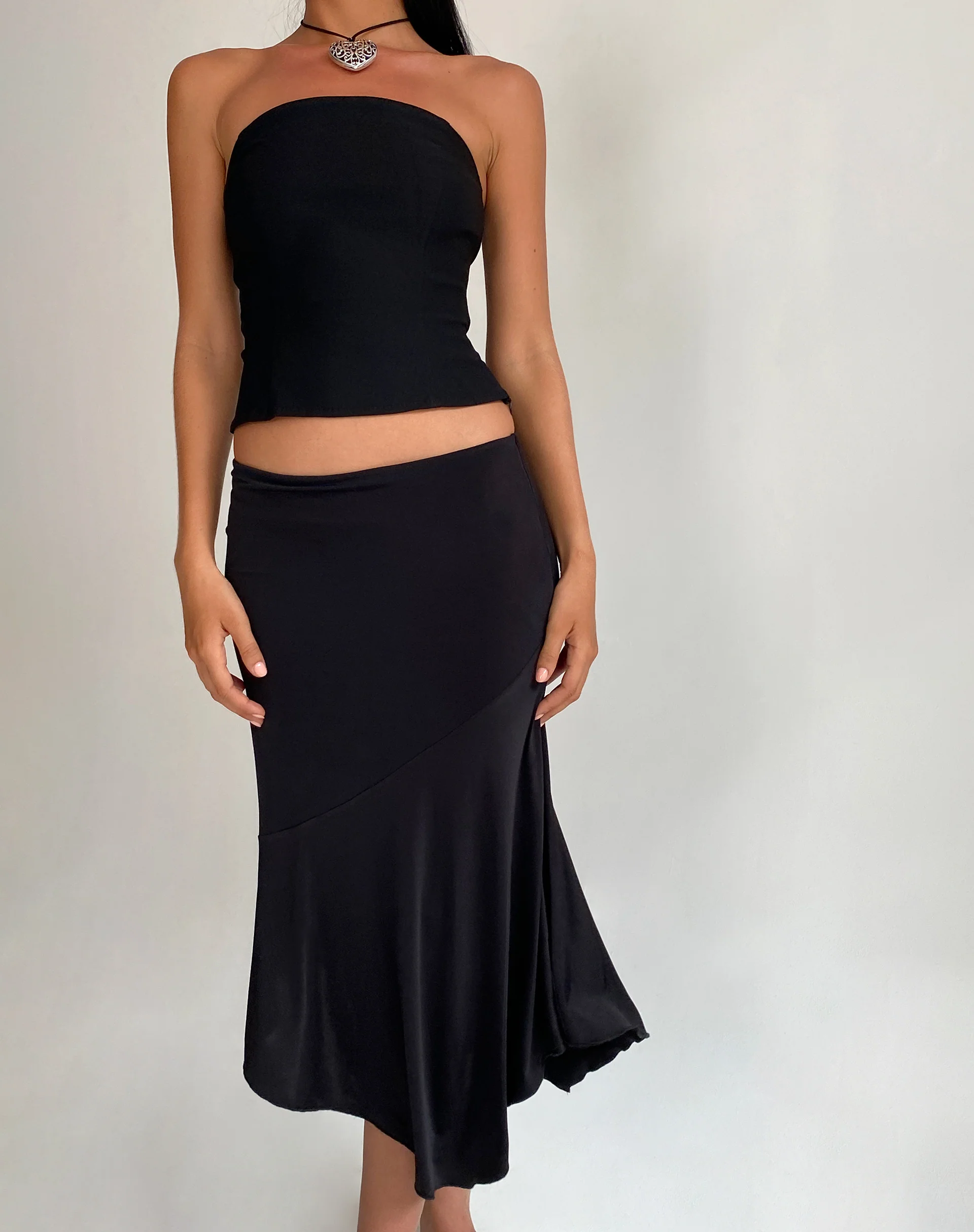 Maribaya Longline Corset Top in Black - Image 2