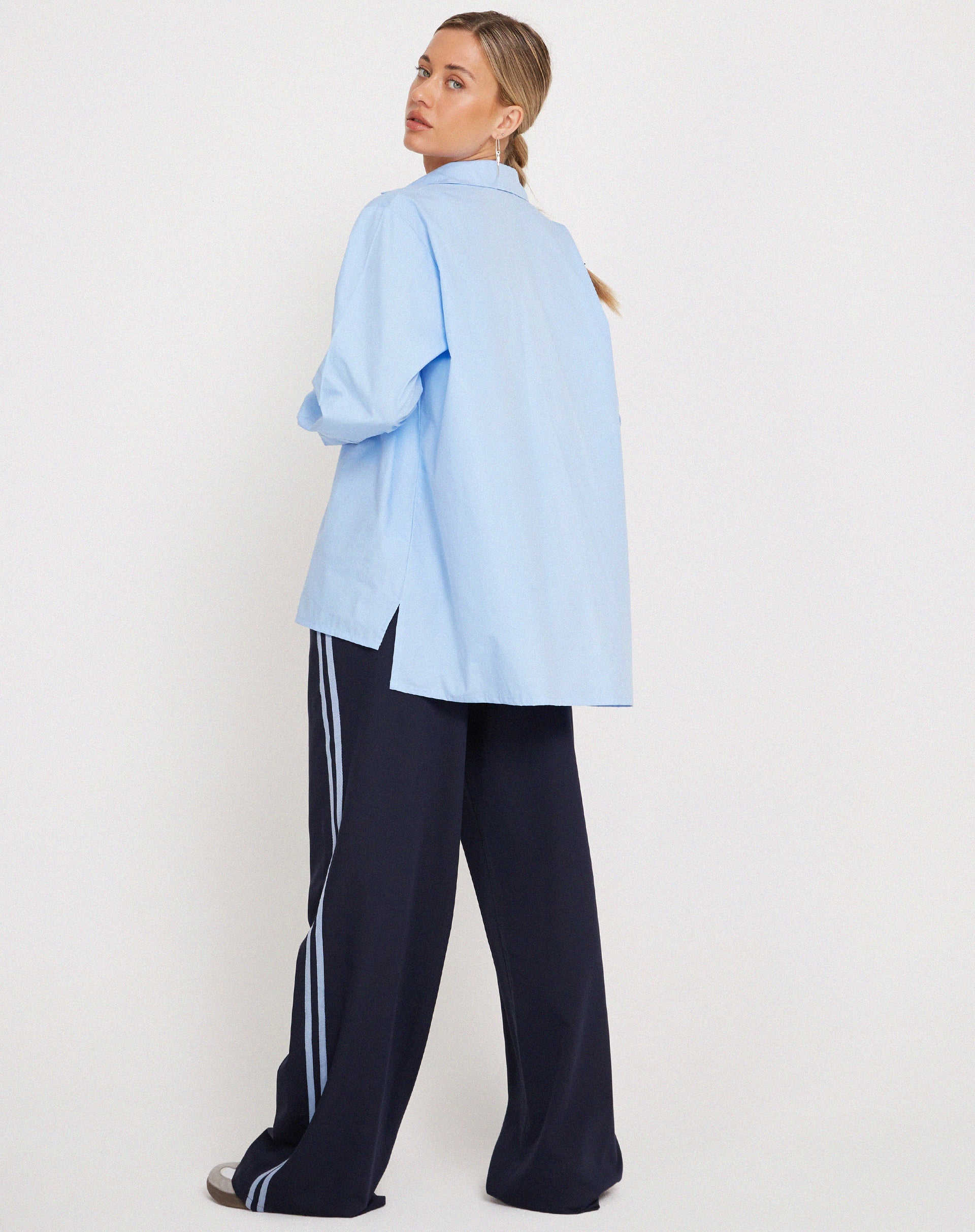 Mavis Button Up Shirt in Poplin Sky Blue - Image 6