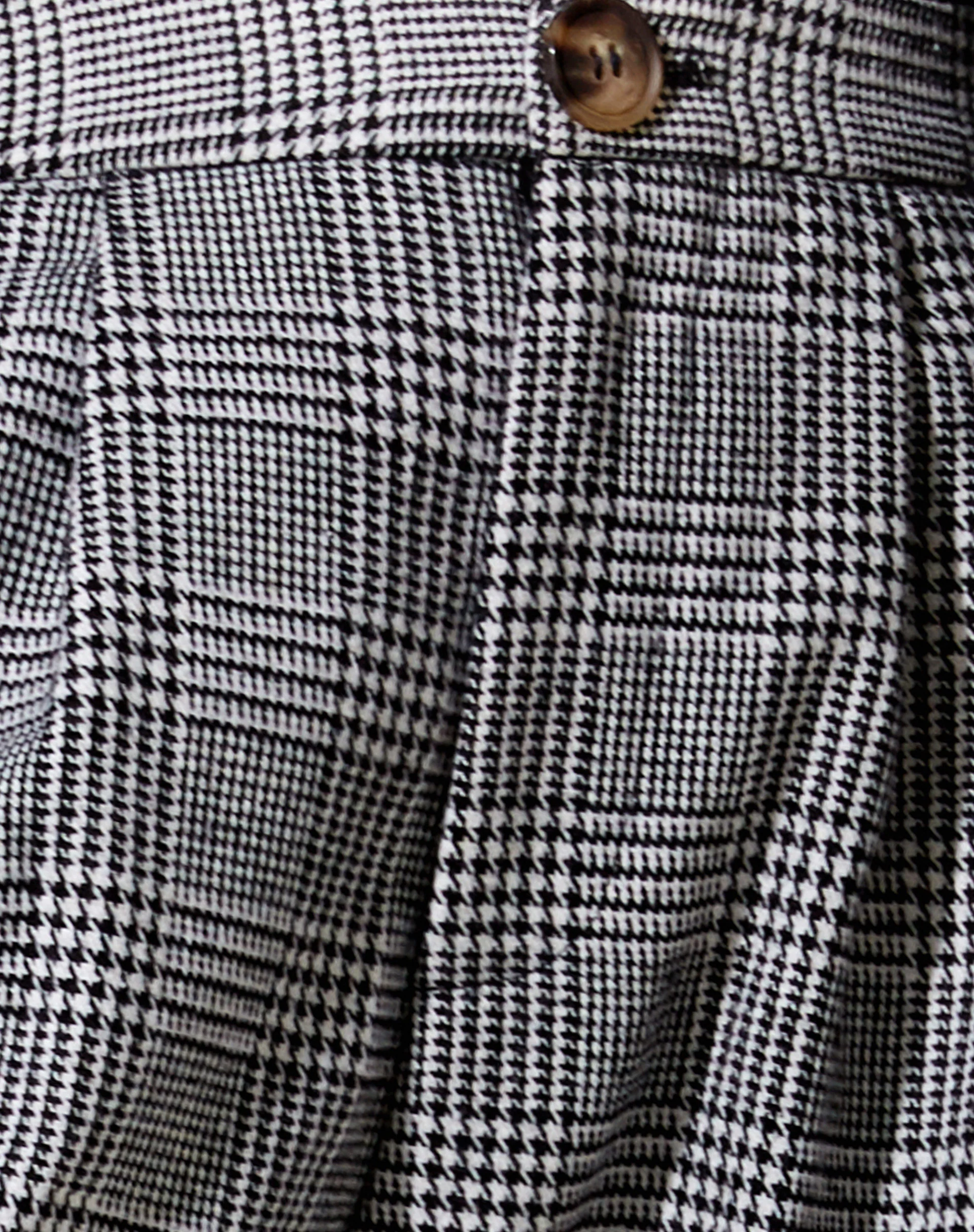 Misha Wide Leg Trouser in Houndstooth Black - Image 5