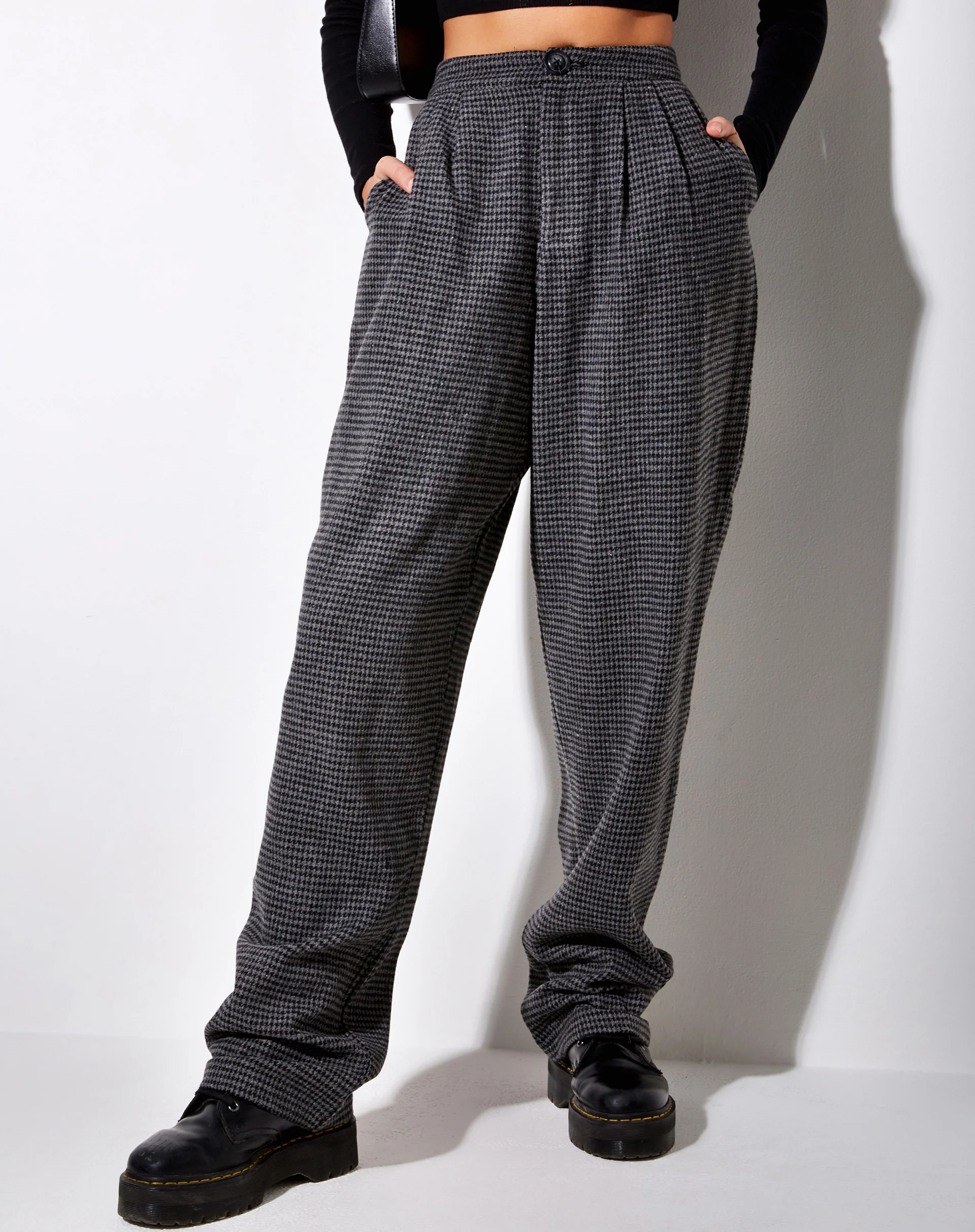 Misha Wide Leg Trouser in Houndstooth Black and Grey - Image 2