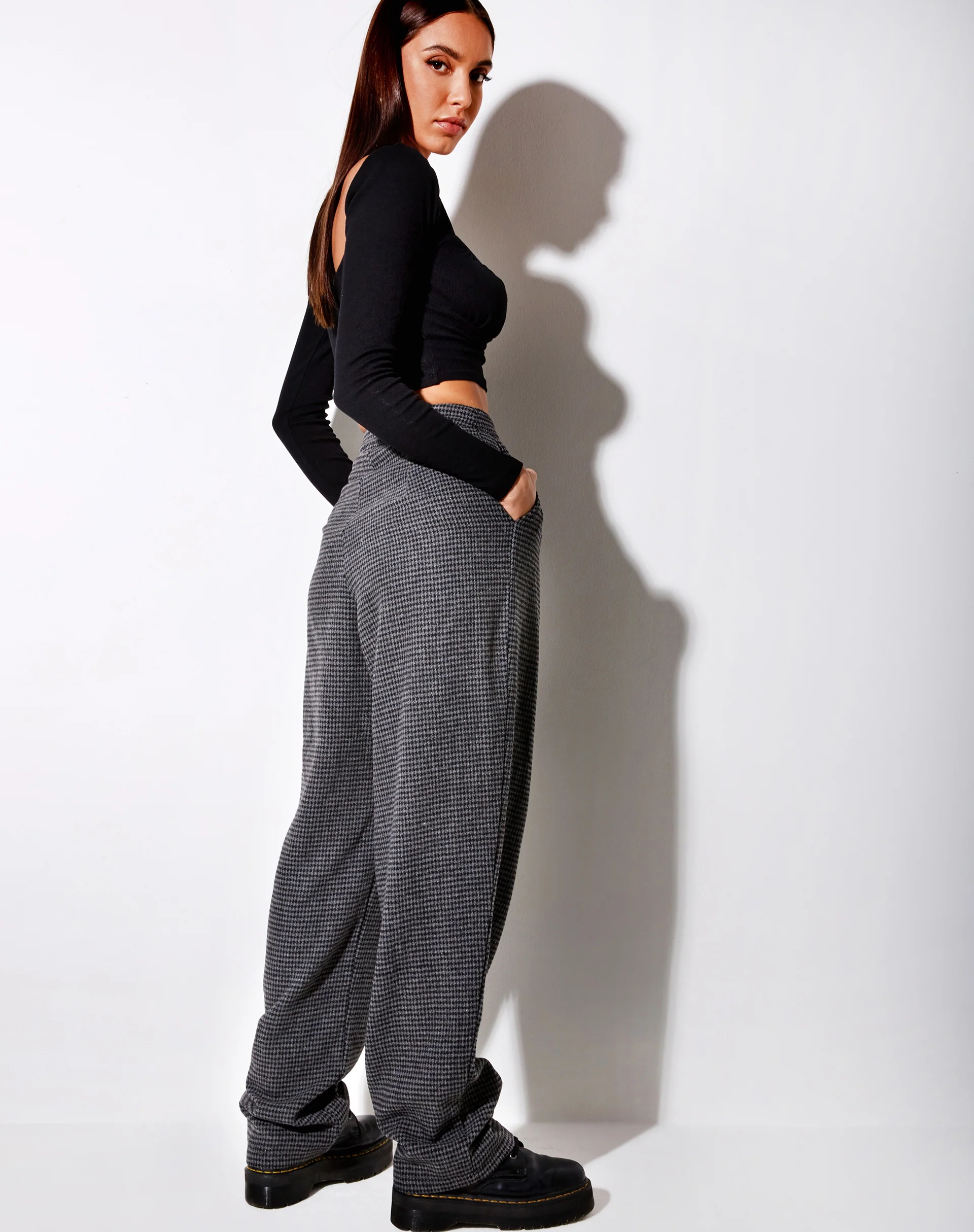 Misha Wide Leg Trouser in Houndstooth Black and Grey - Image 5