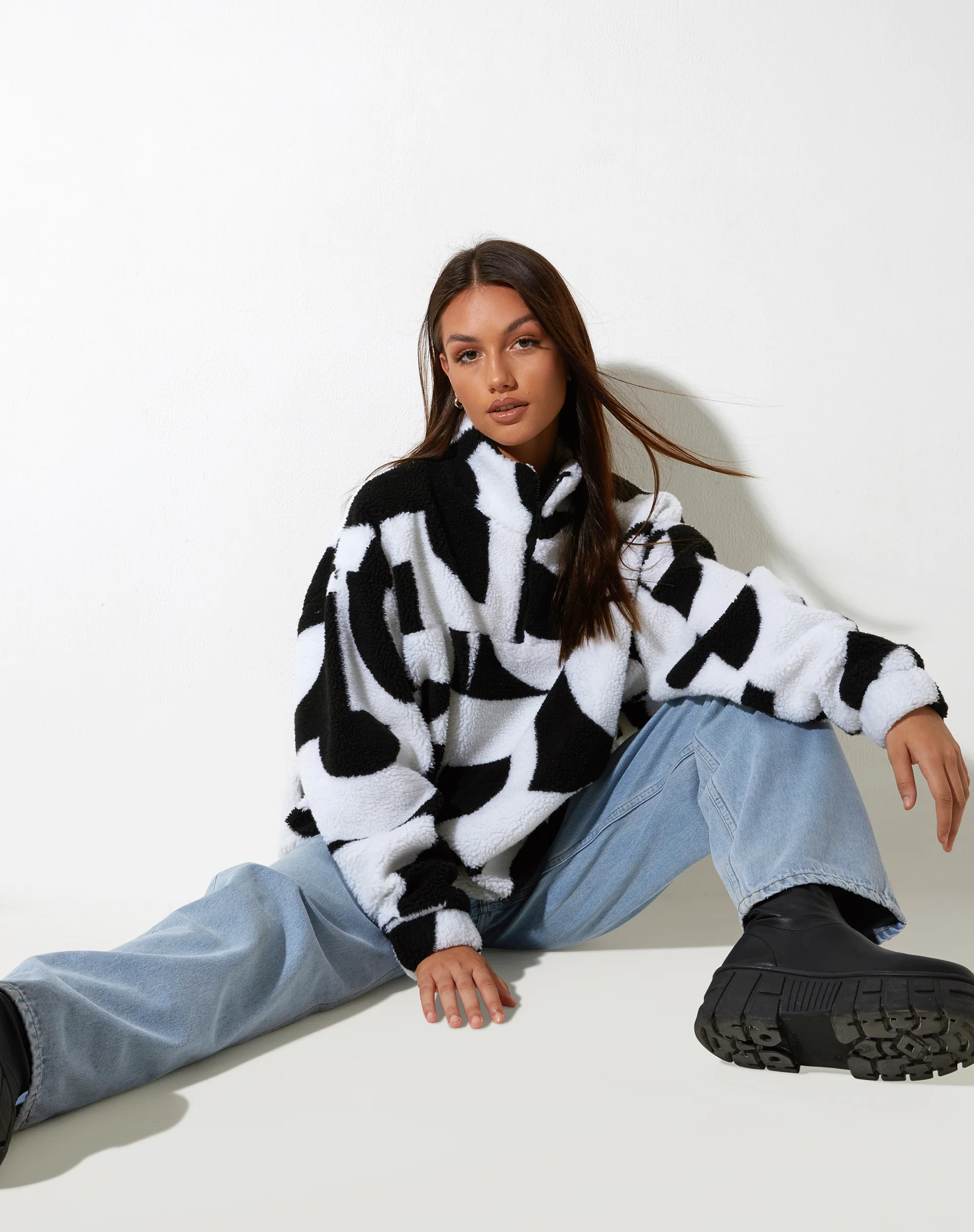 Naira Jacket in Geo Black and White - Image 2