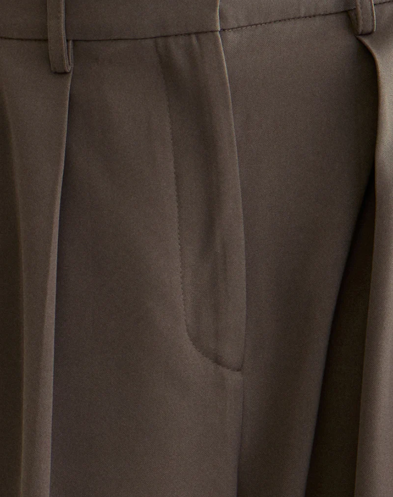 Nala Wide Pleat Trouser in Tailoring Truffle - Image 6