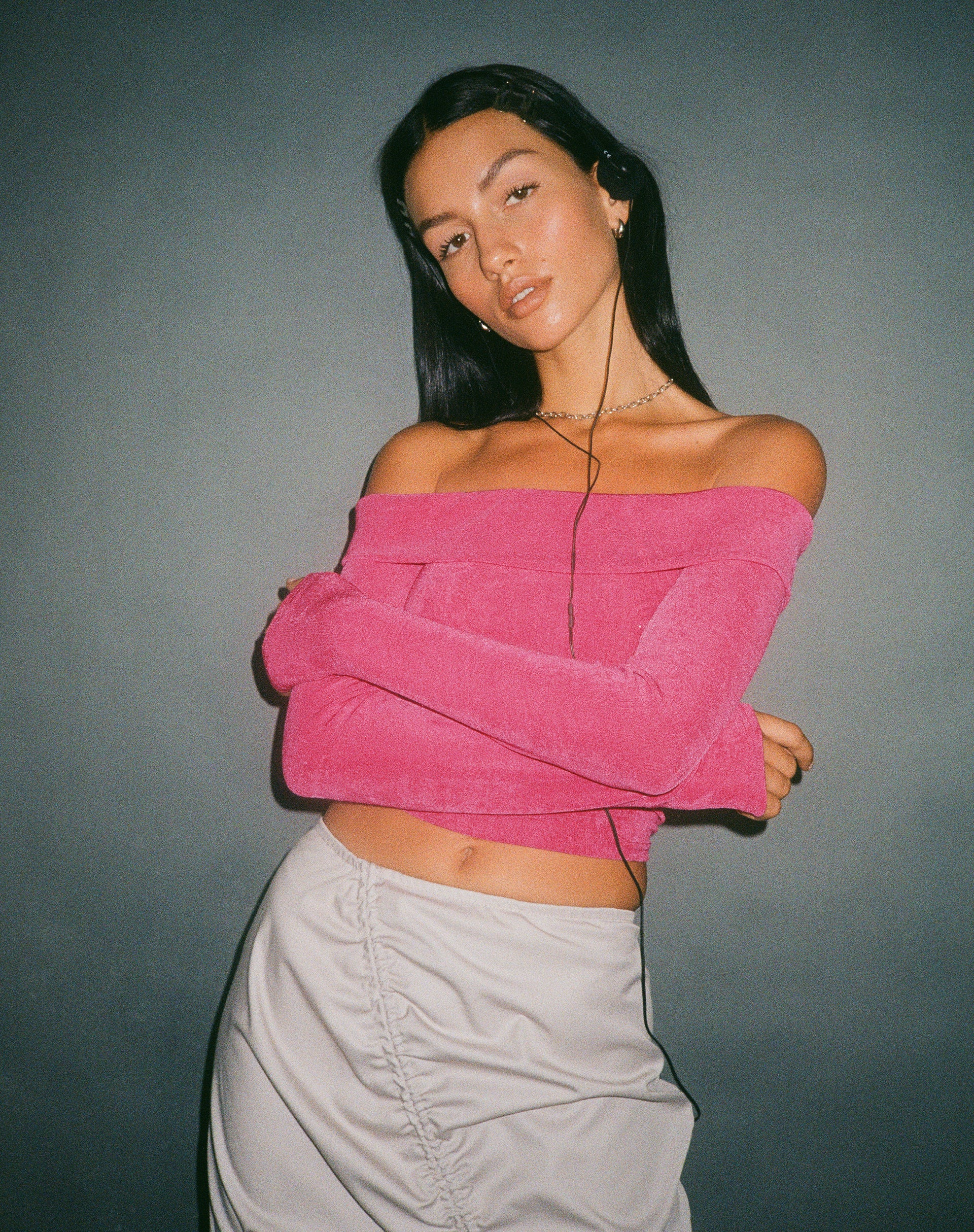 MOTEL X JACQUIE Nasari Bardot Crop Top in Magenta - Image 3