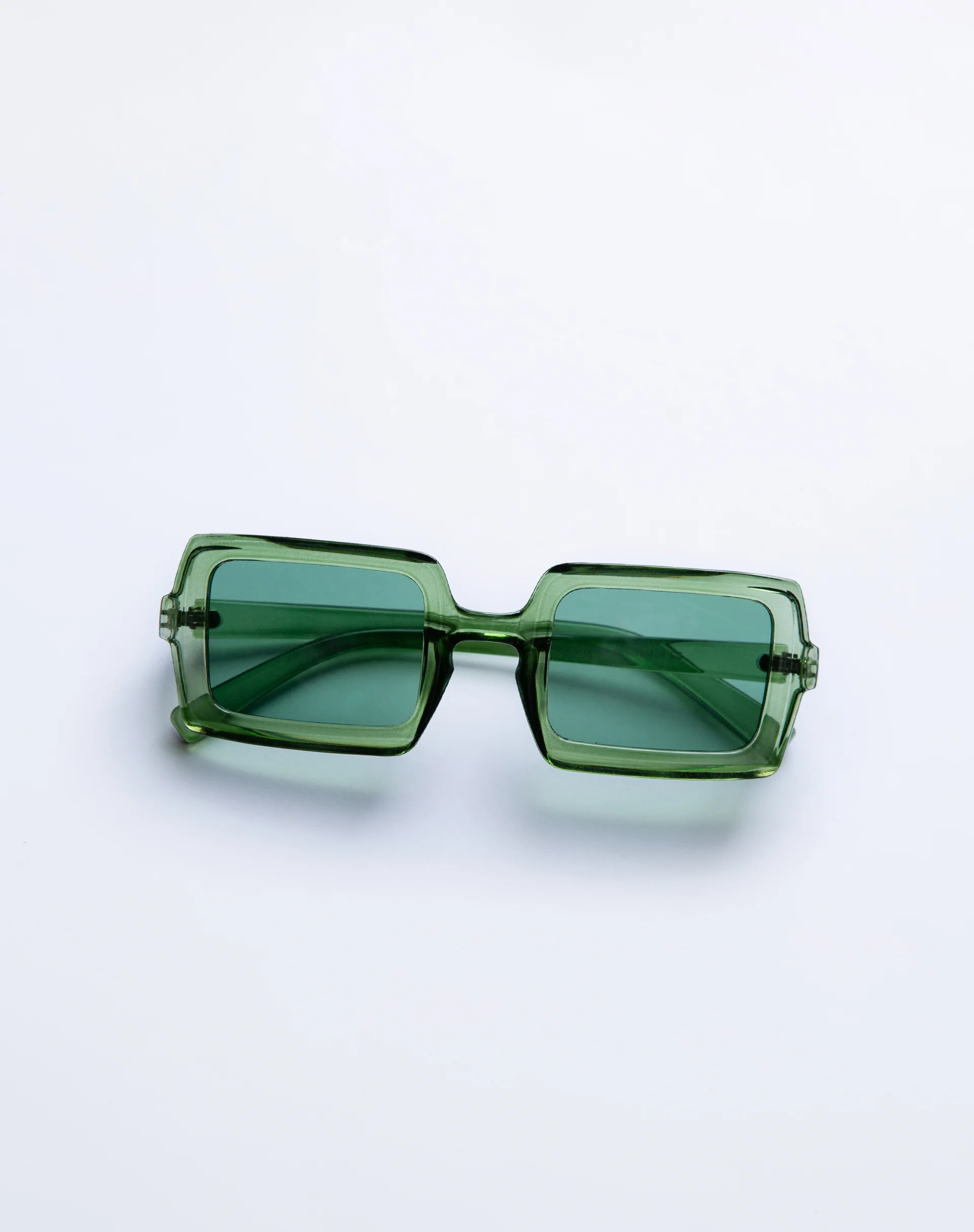 Natta Sunglasses in Green - Image 3