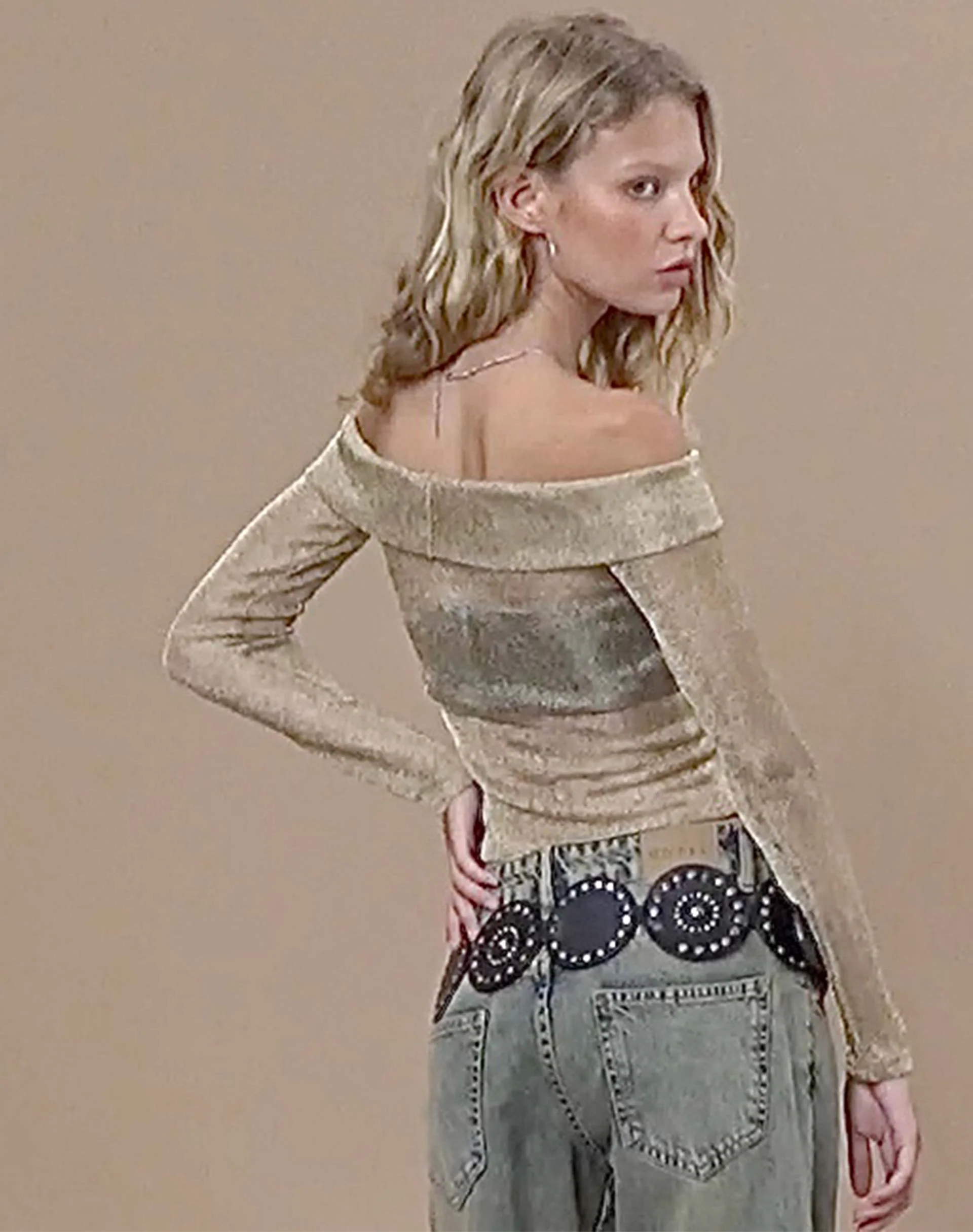 Naysila Bardot Top in Gold Chain - Image 4