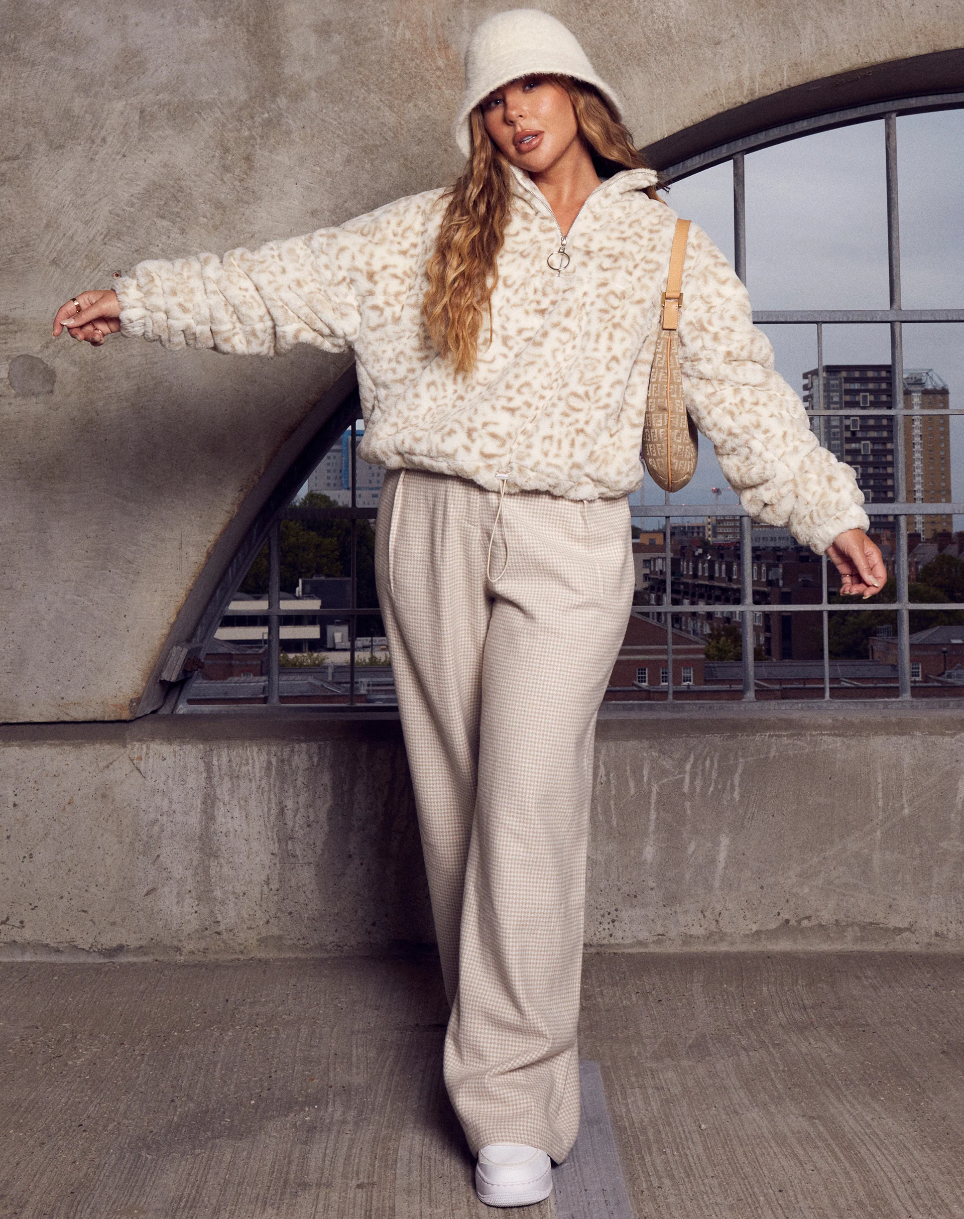 Nero Ring Pull Jacket in Animal White and Cream - Image 7