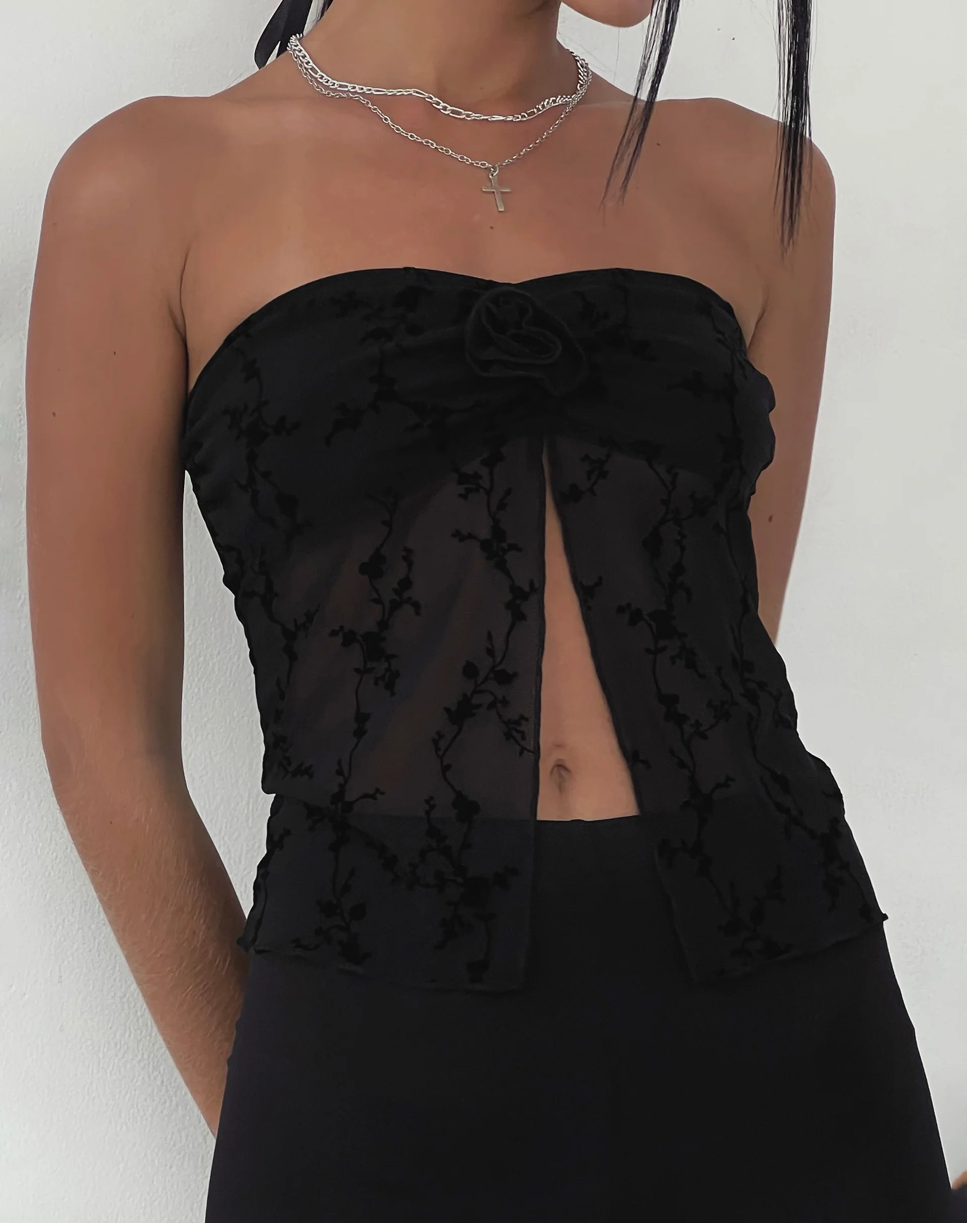 Nicola Butterfly Top in Vine Flower Black - Image 5
