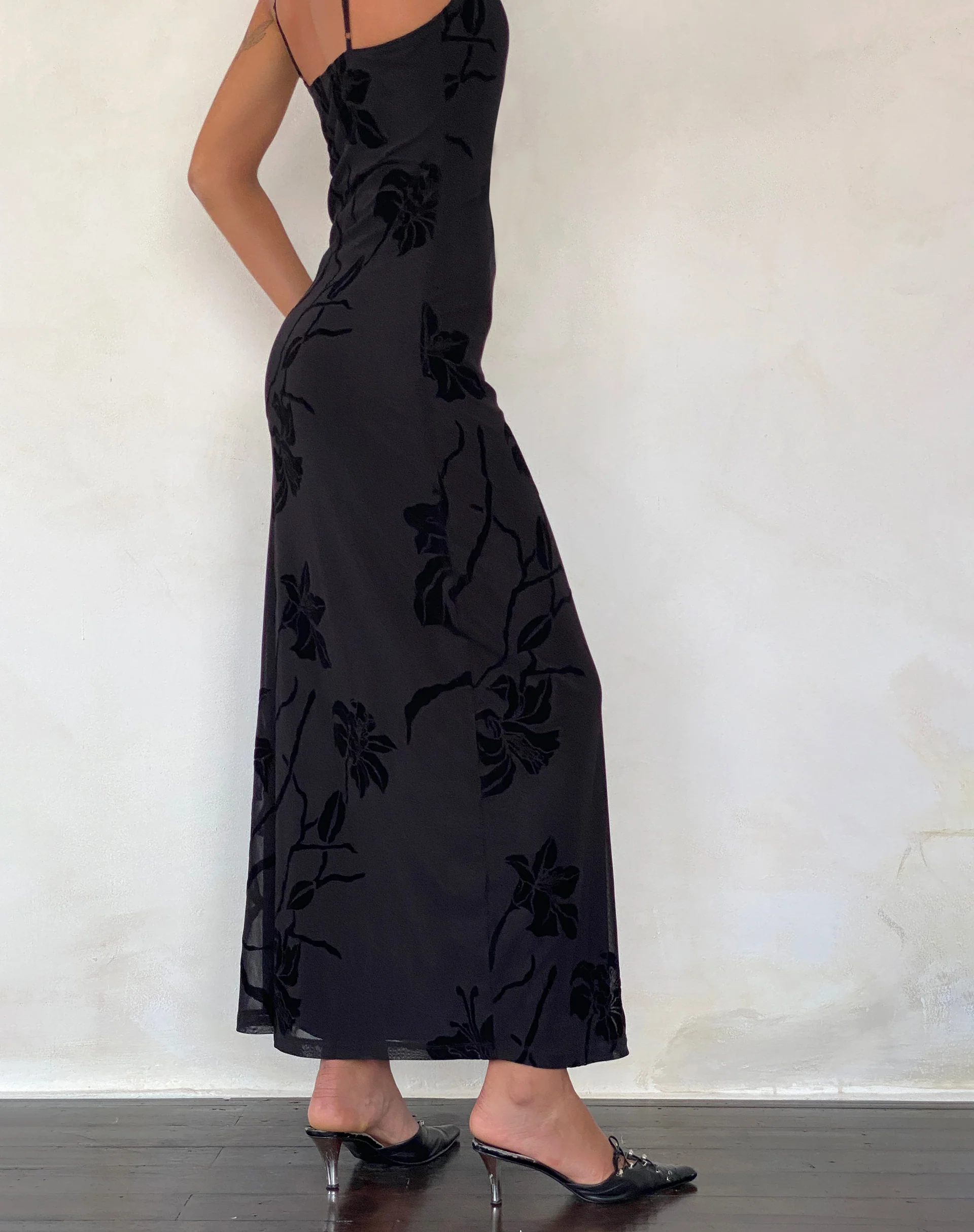 Nodu Maxi Dress in Orchids Flock Black - Image 4