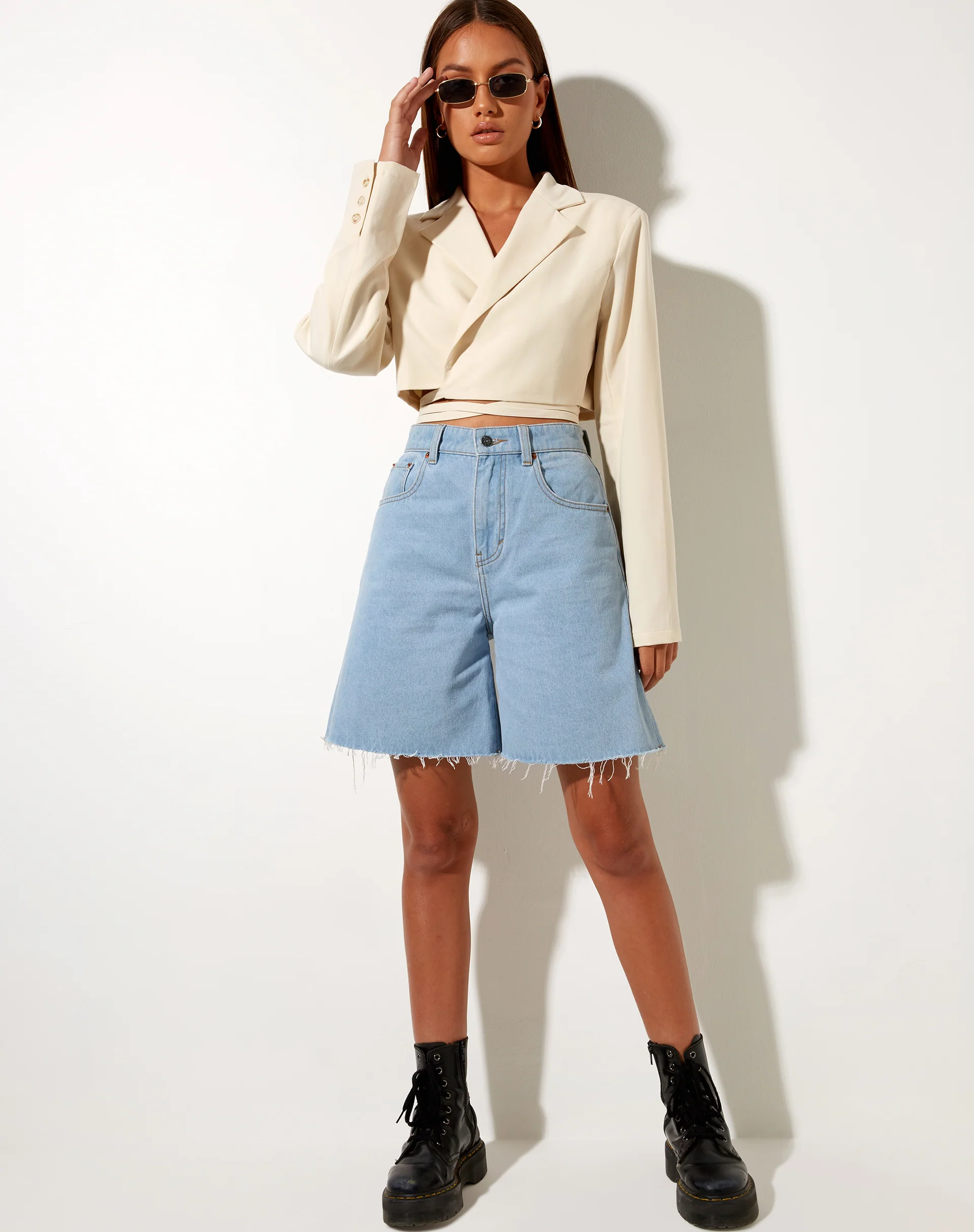 Notus Cropped Blazer in Tailoring Cream - Image 3