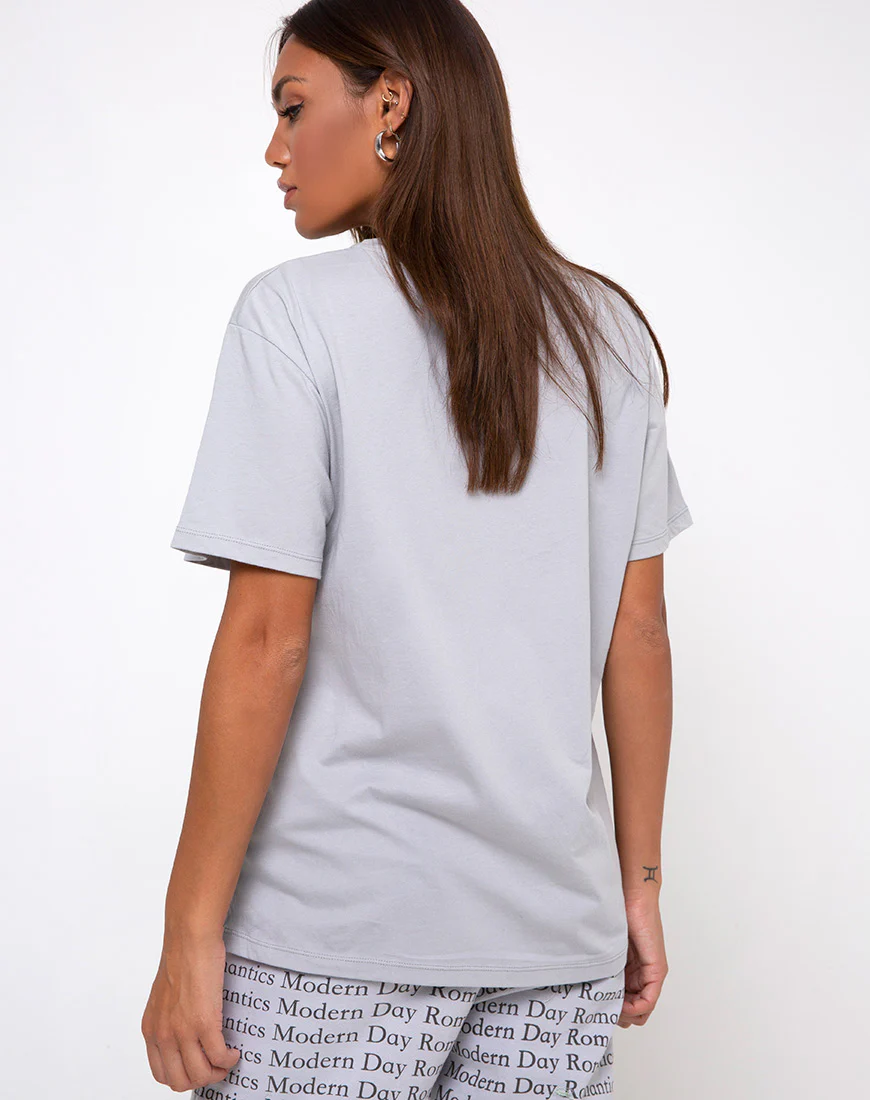 Oversize Basic Tee in Modern Day Romantics Grey - Image 2
