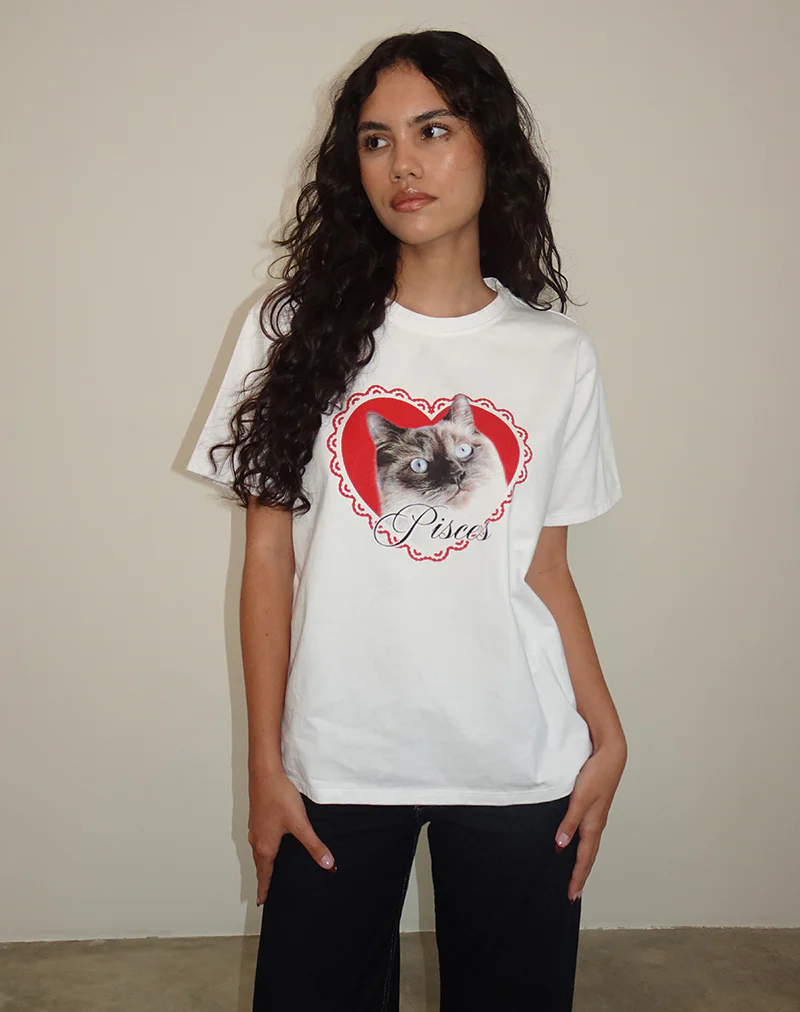 Oversized Basic Tee in White with Pisces Motel Pet - Image 4