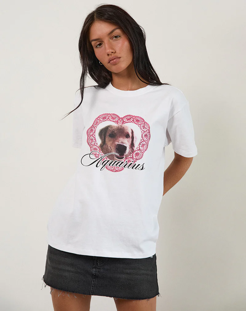Oversized Basic Tee in White with Aquarius Dog Graphic - Image 4