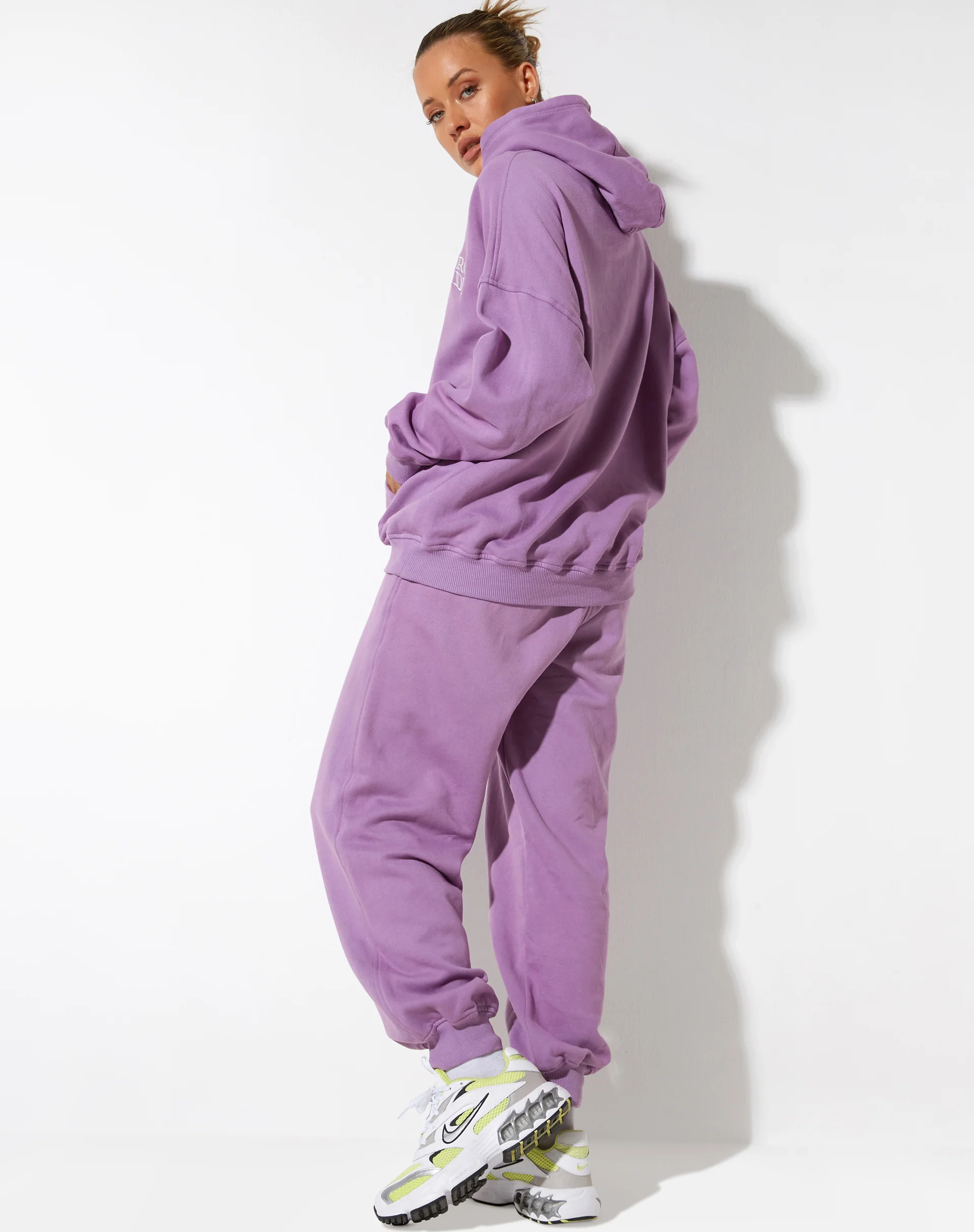 Oversize Hoodie in Lavender Retro Grade Embro - Image 5