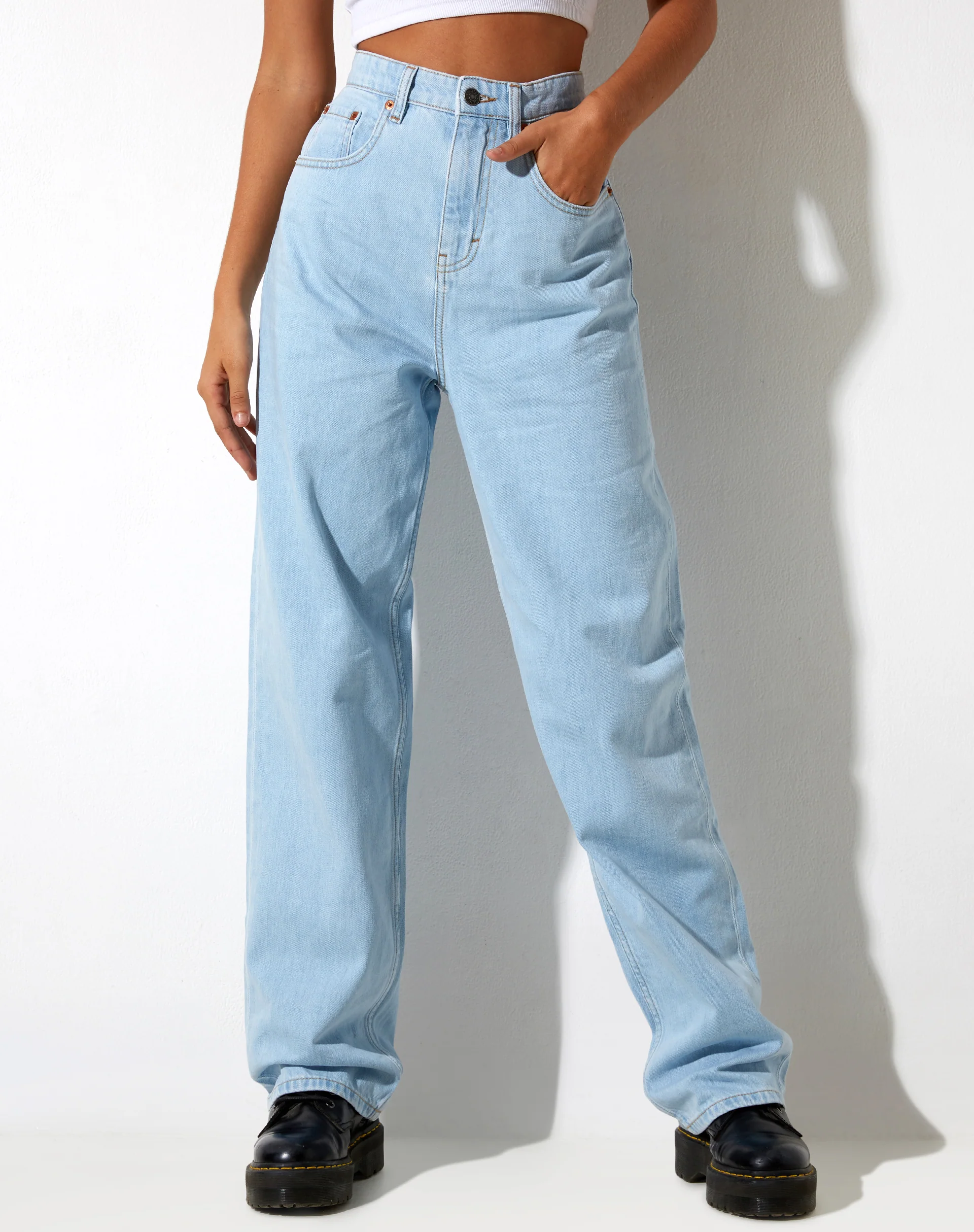 Parallel Jeans in Super Light Wash - Image 3