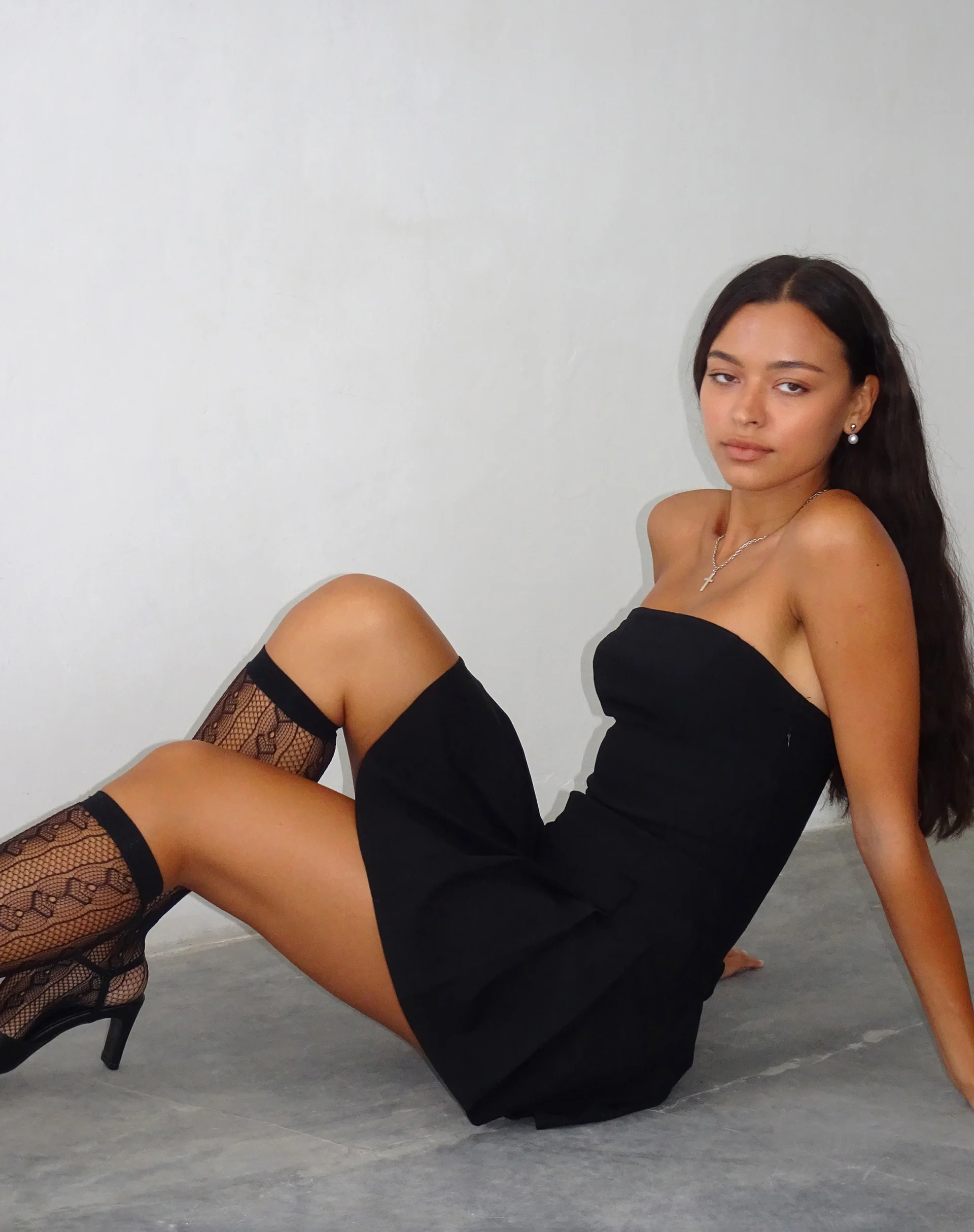 Payoda Bandeau Mini Dress in Black - Image 5