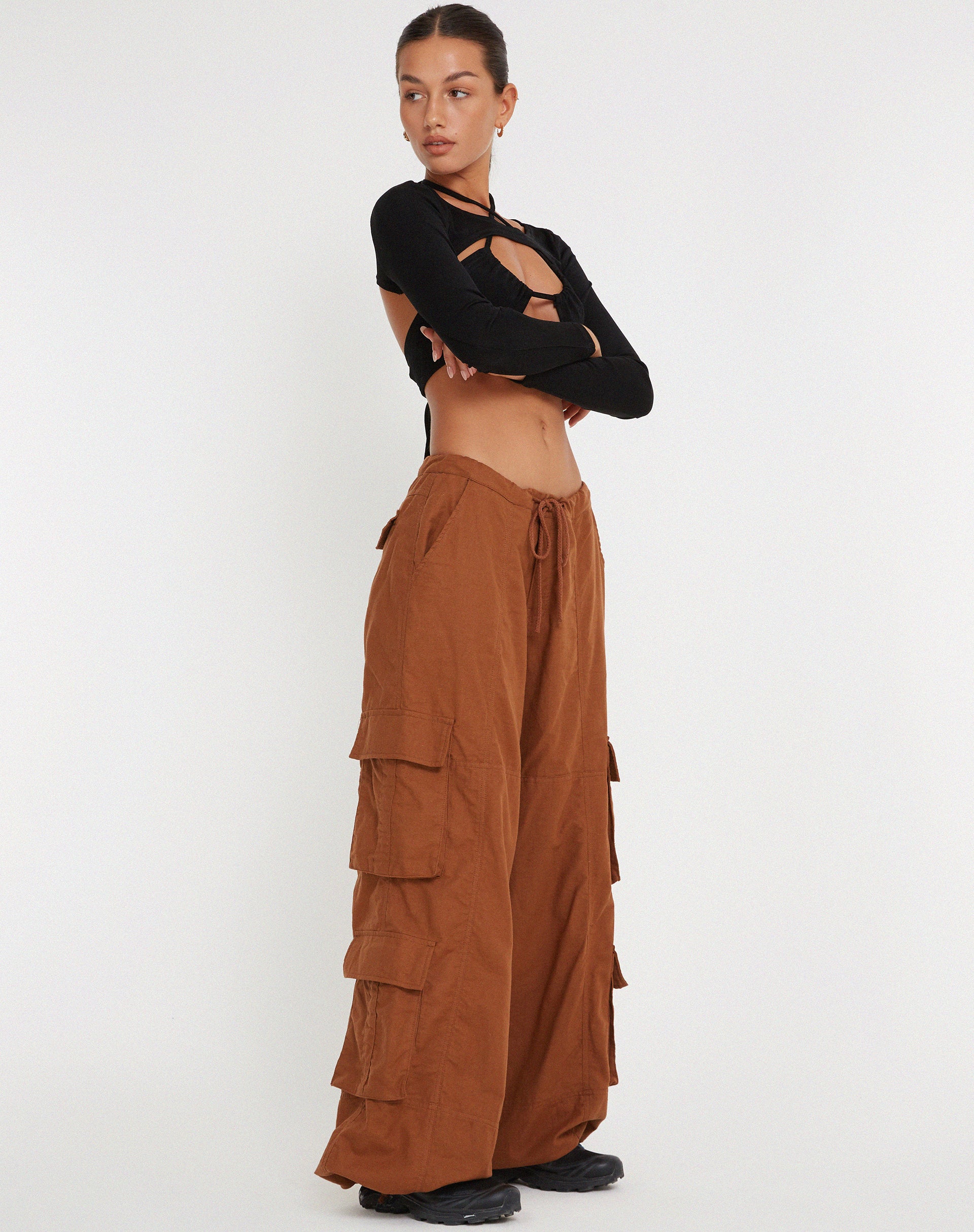 Philia Cargo Trouser in Bombay Brown - Image 5