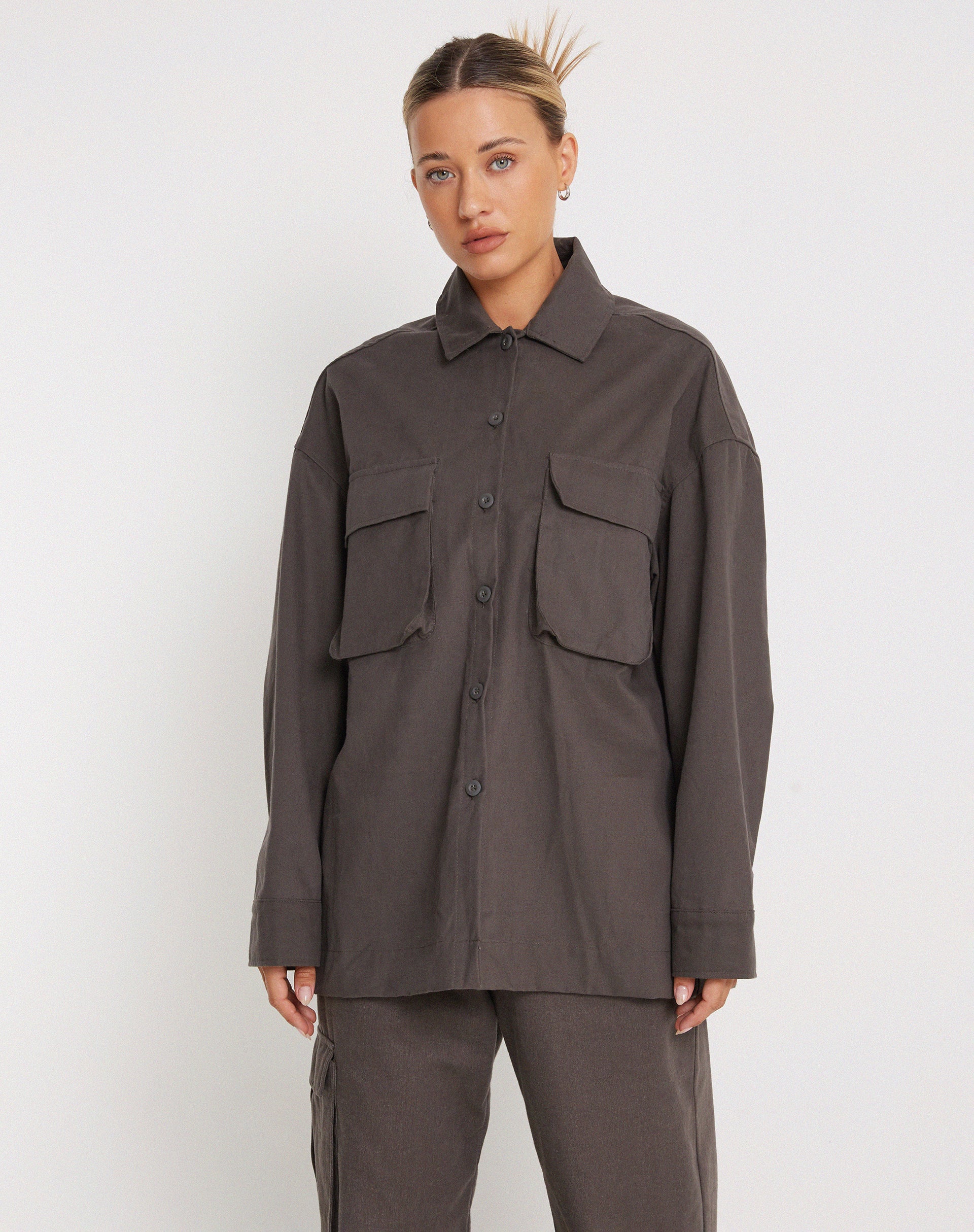 Phlox Oversized Shirt in Dark Grey - Image 3