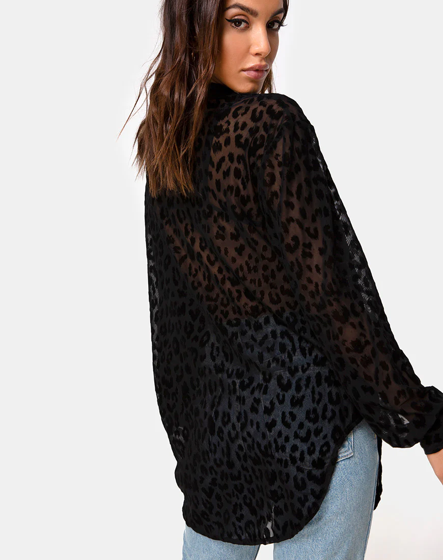 Phobe Shirt in Leopard Flock Net Black - Image 4