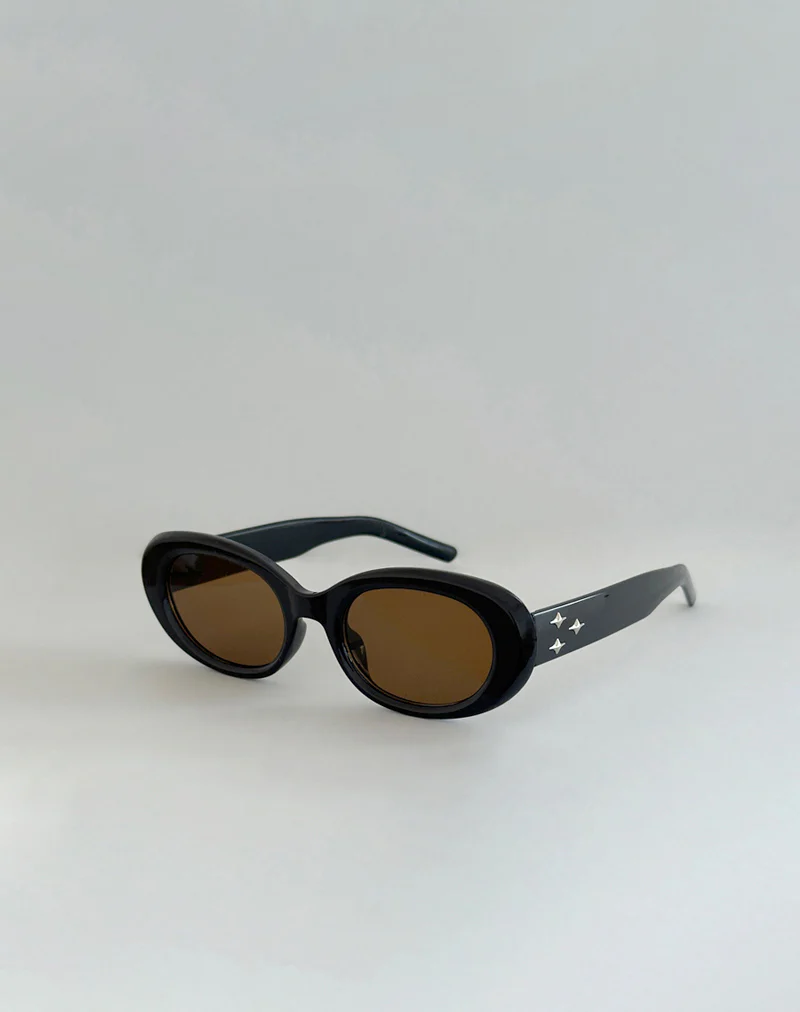 Pido Oval Sunglasses in Black with Stars - Image 3