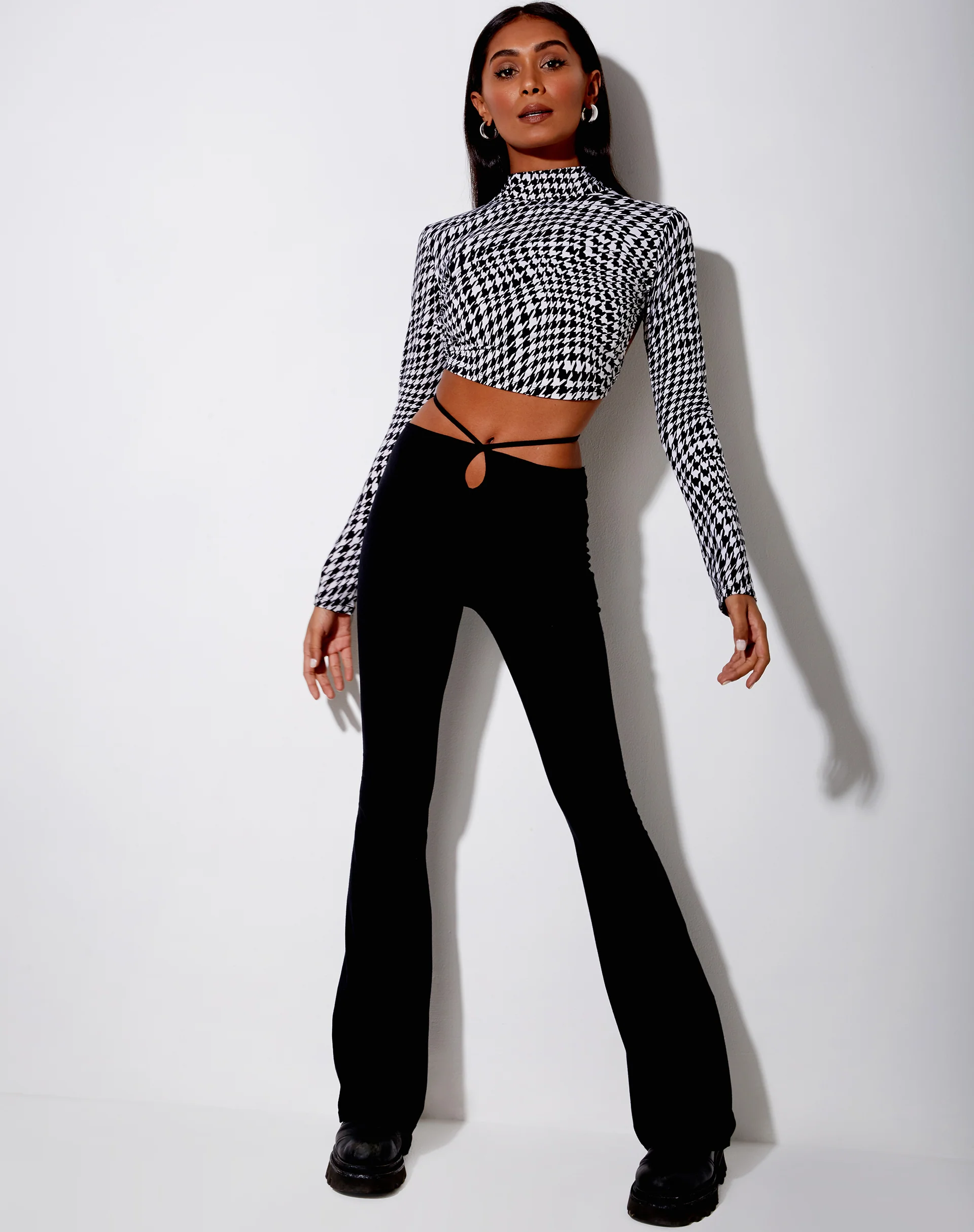Quelia Crop Top in Wavey Dogtooth - Image 3