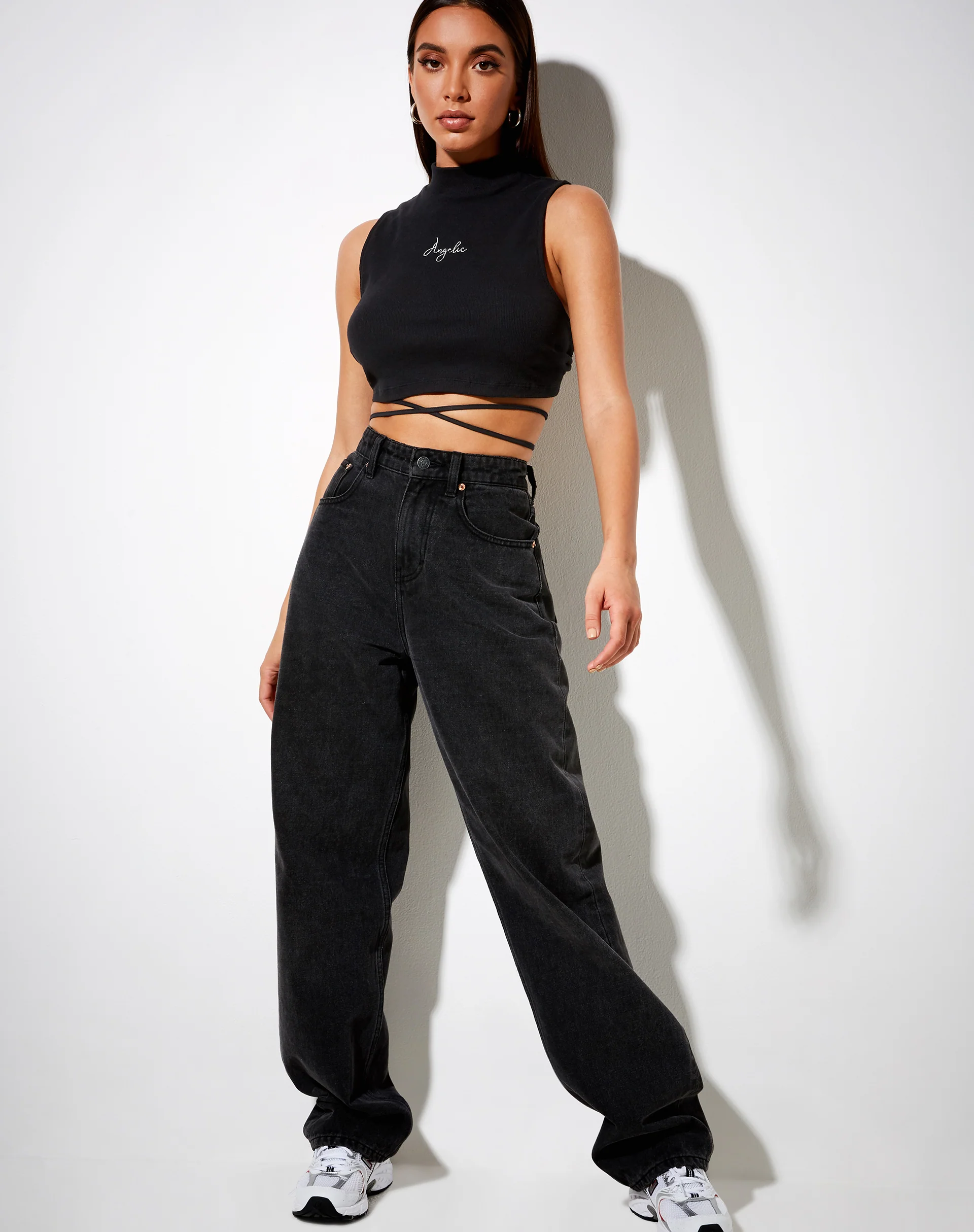 Quera Crop Top in Rib Black 'Angelic' Embro - Image 3
