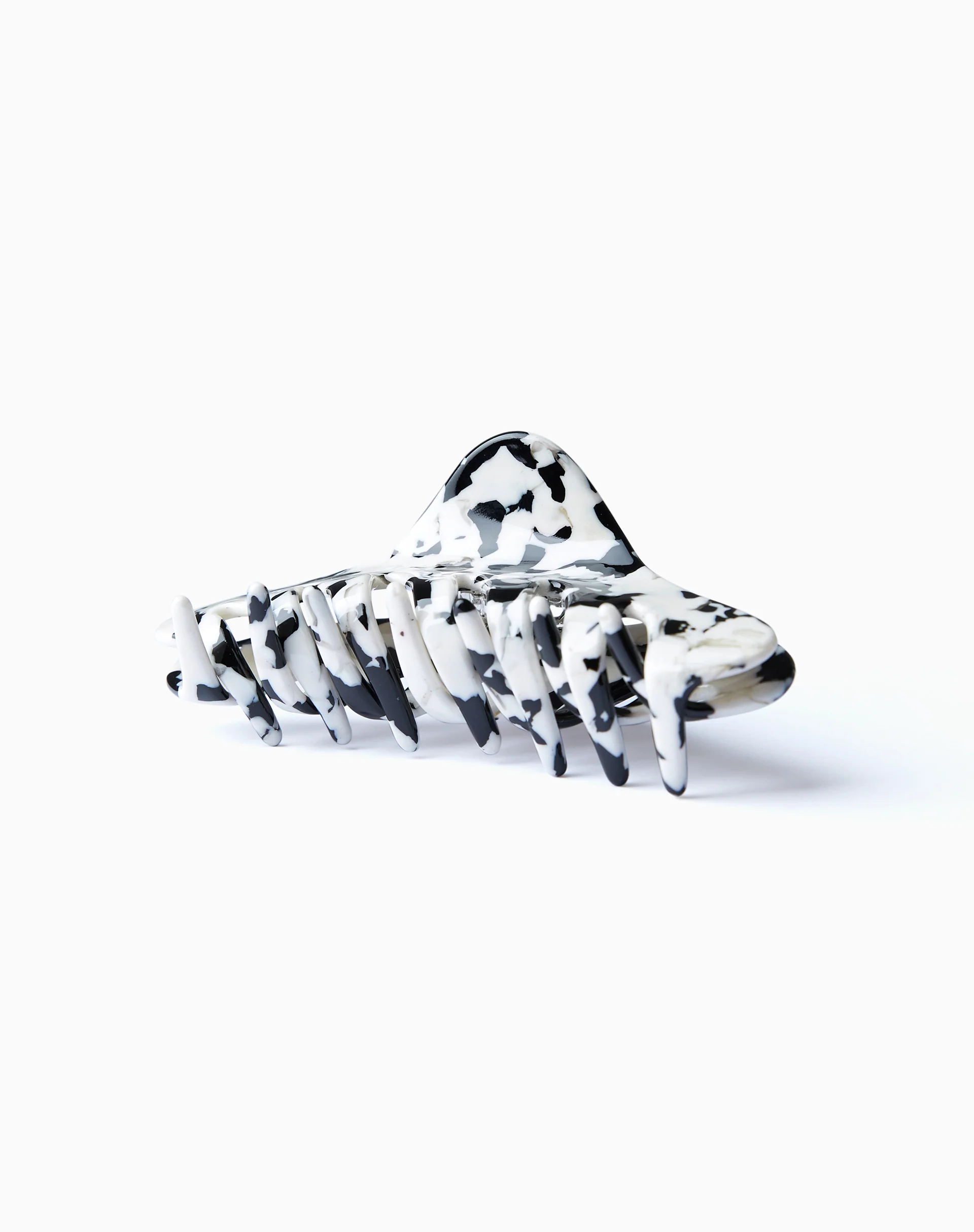 Rathi Hair Claw in Black and White - Image 3
