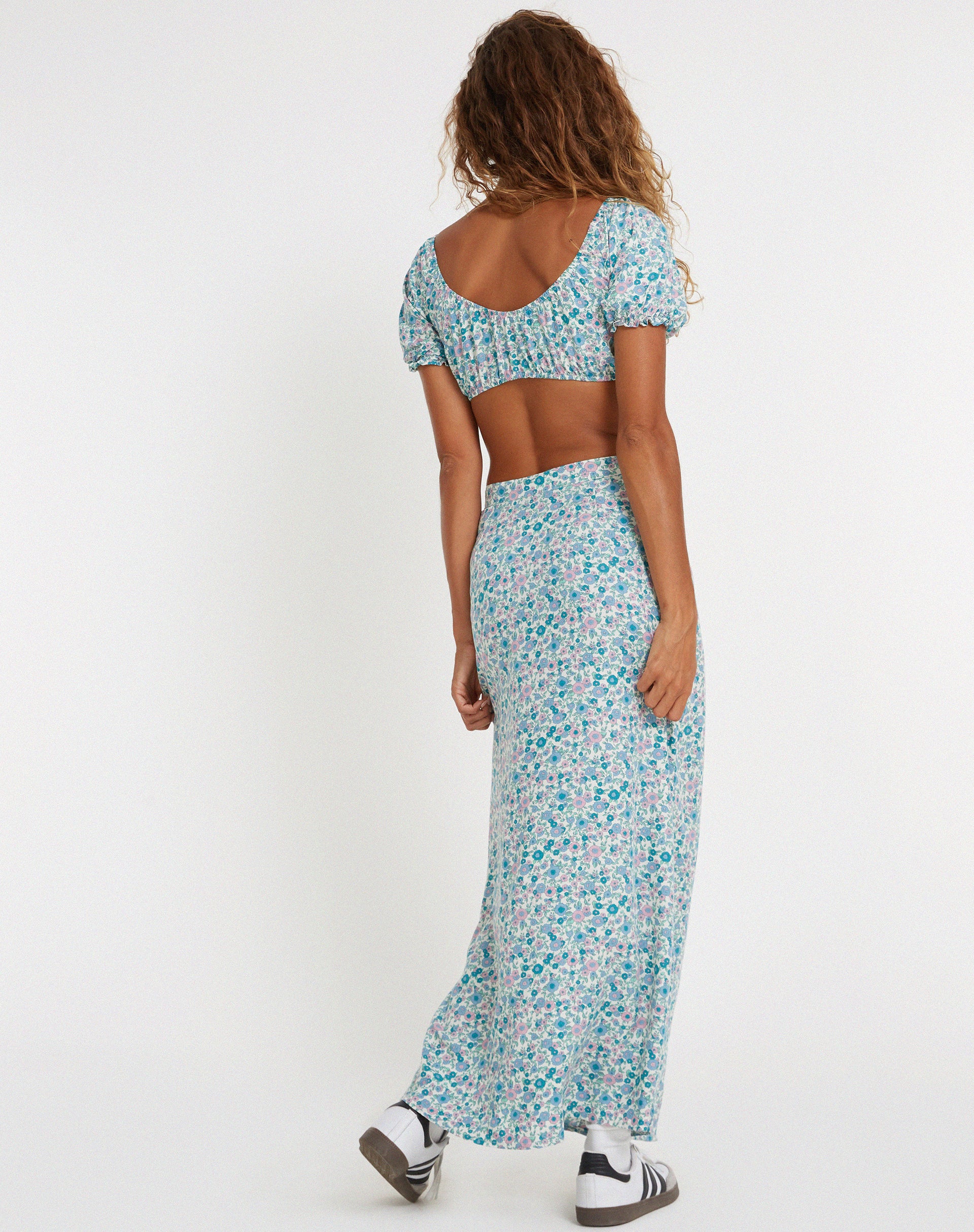 Rima Midi Skirt in Flower Power Blue - Image 2